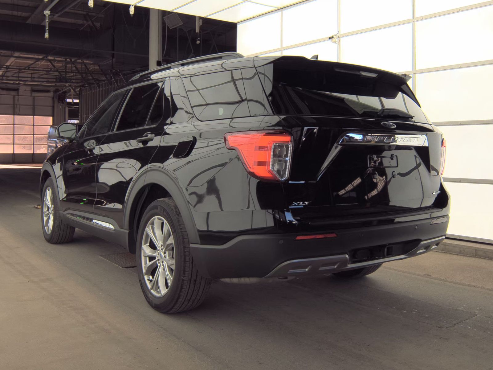 2023 Ford Explorer XLT AWD