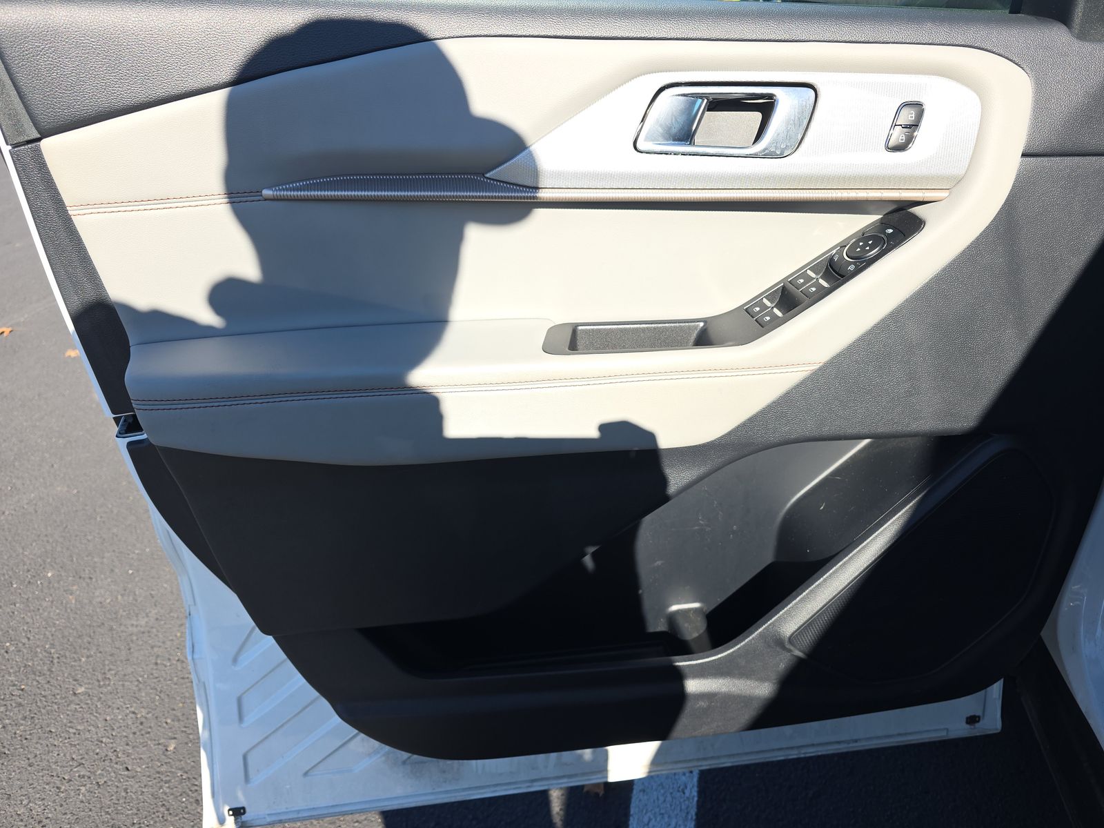 2025 Ford Explorer Active RWD