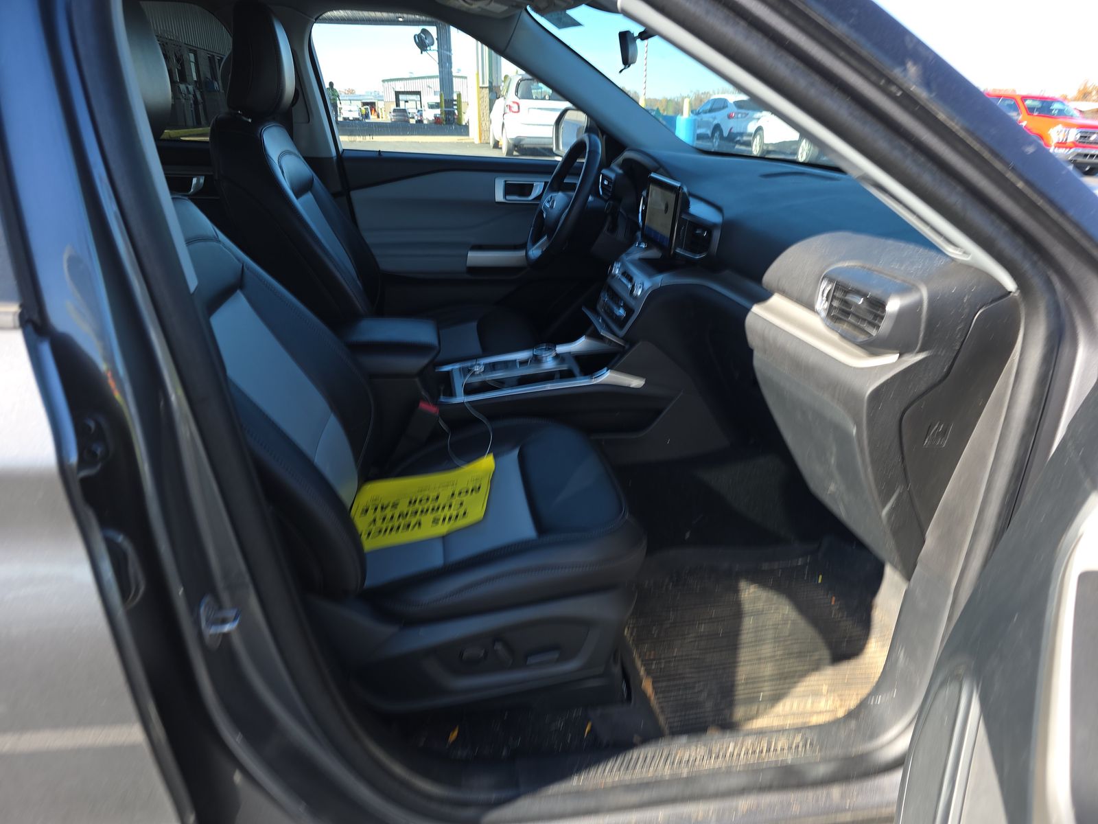 2023 Ford Explorer XLT AWD