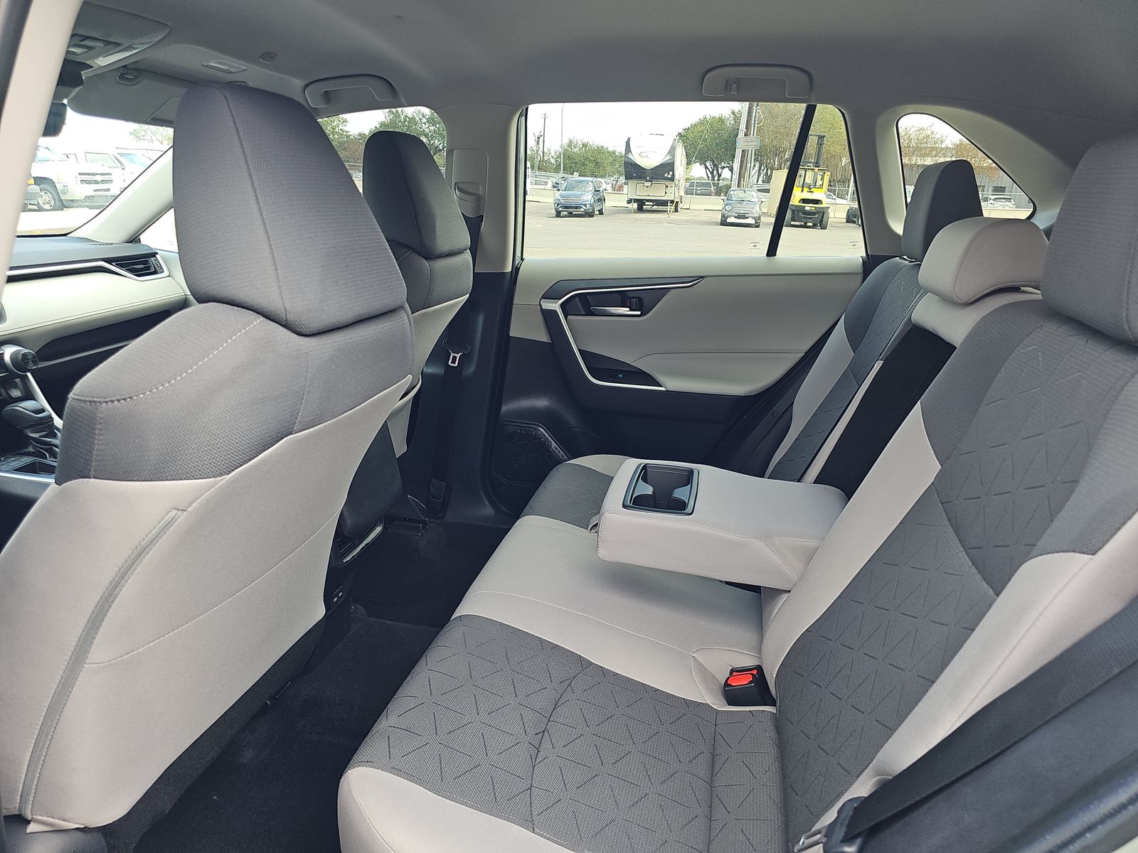 2023 Toyota RAV4 XLE FWD