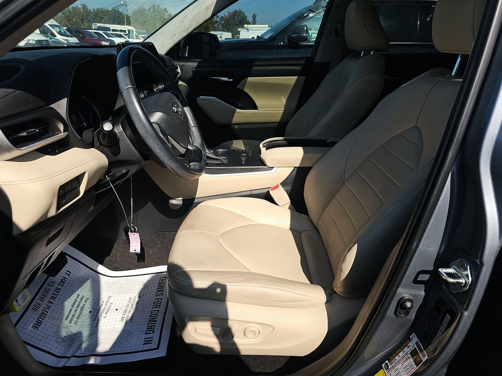 2023 Toyota Highlander XLE FWD