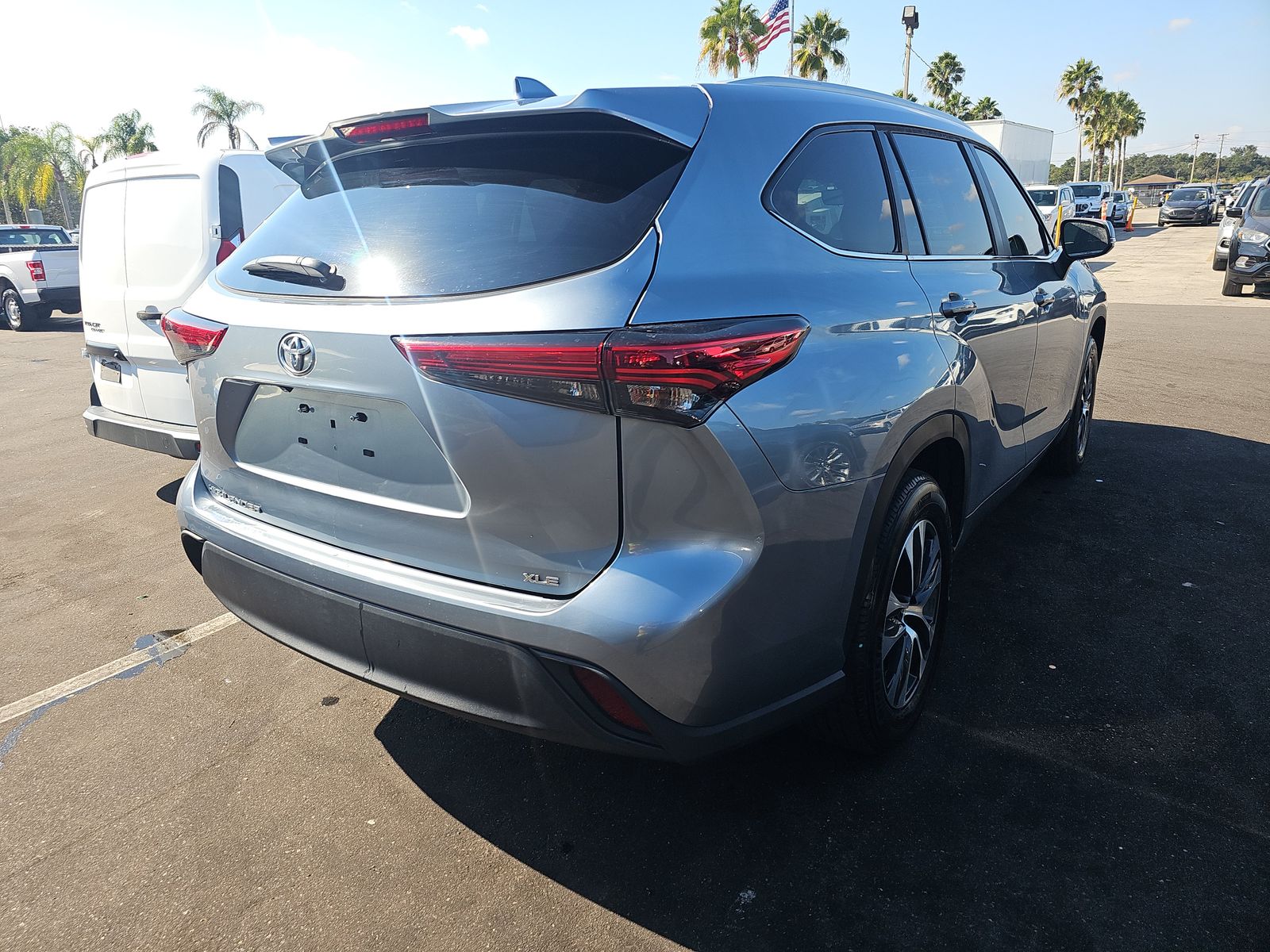 2023 Toyota Highlander XLE FWD