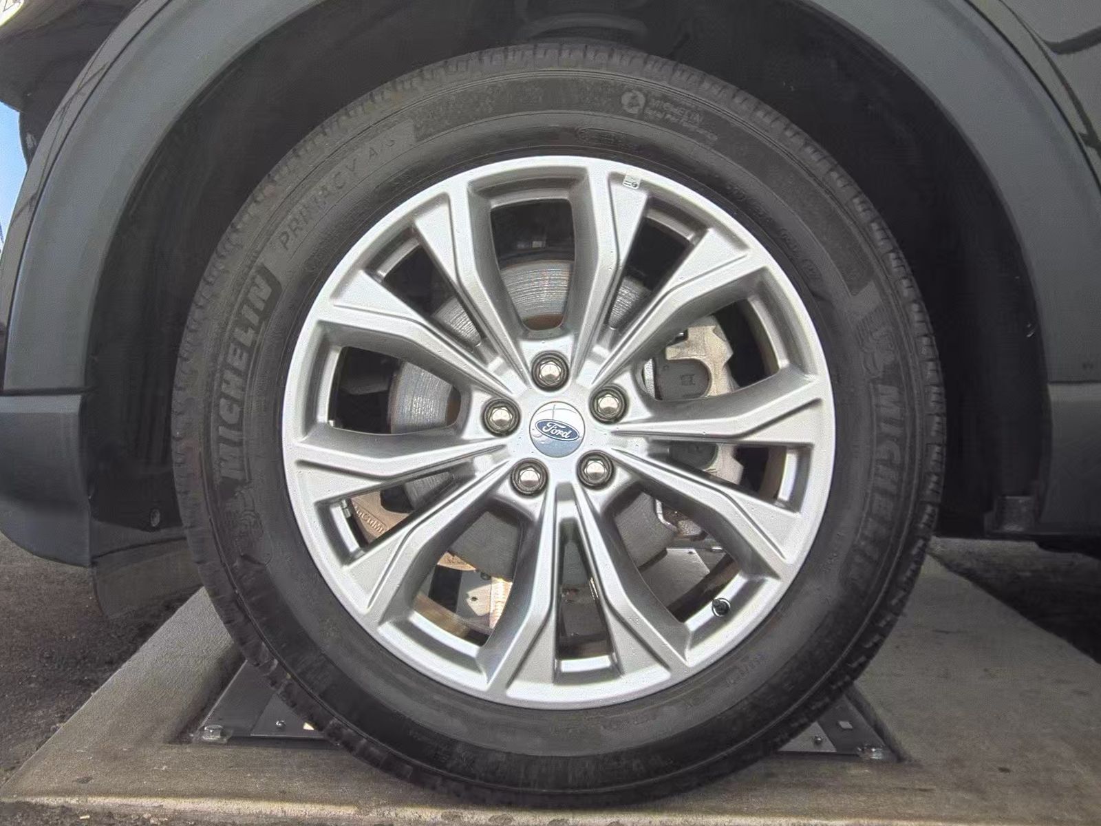 2023 Ford Explorer Limited AWD