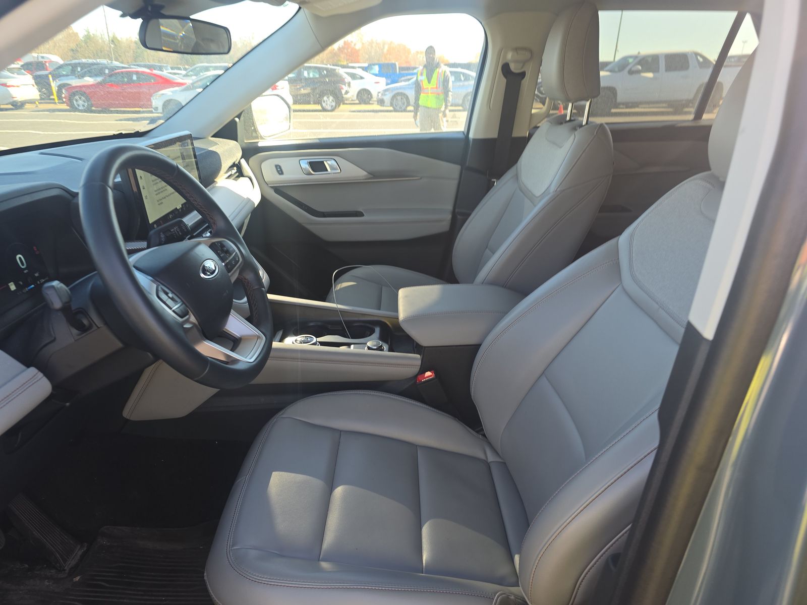 2025 Ford Explorer Active AWD