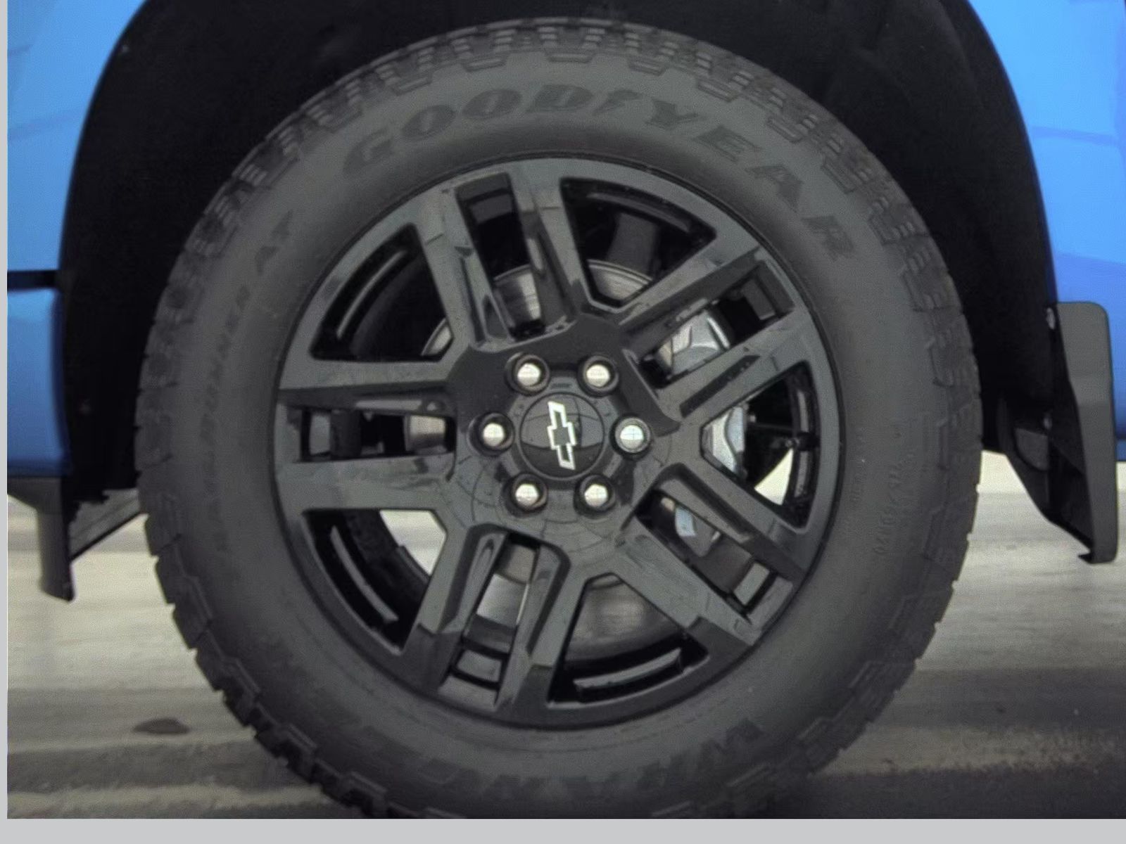 2025 Chevrolet Silverado 1500 Custom RWD