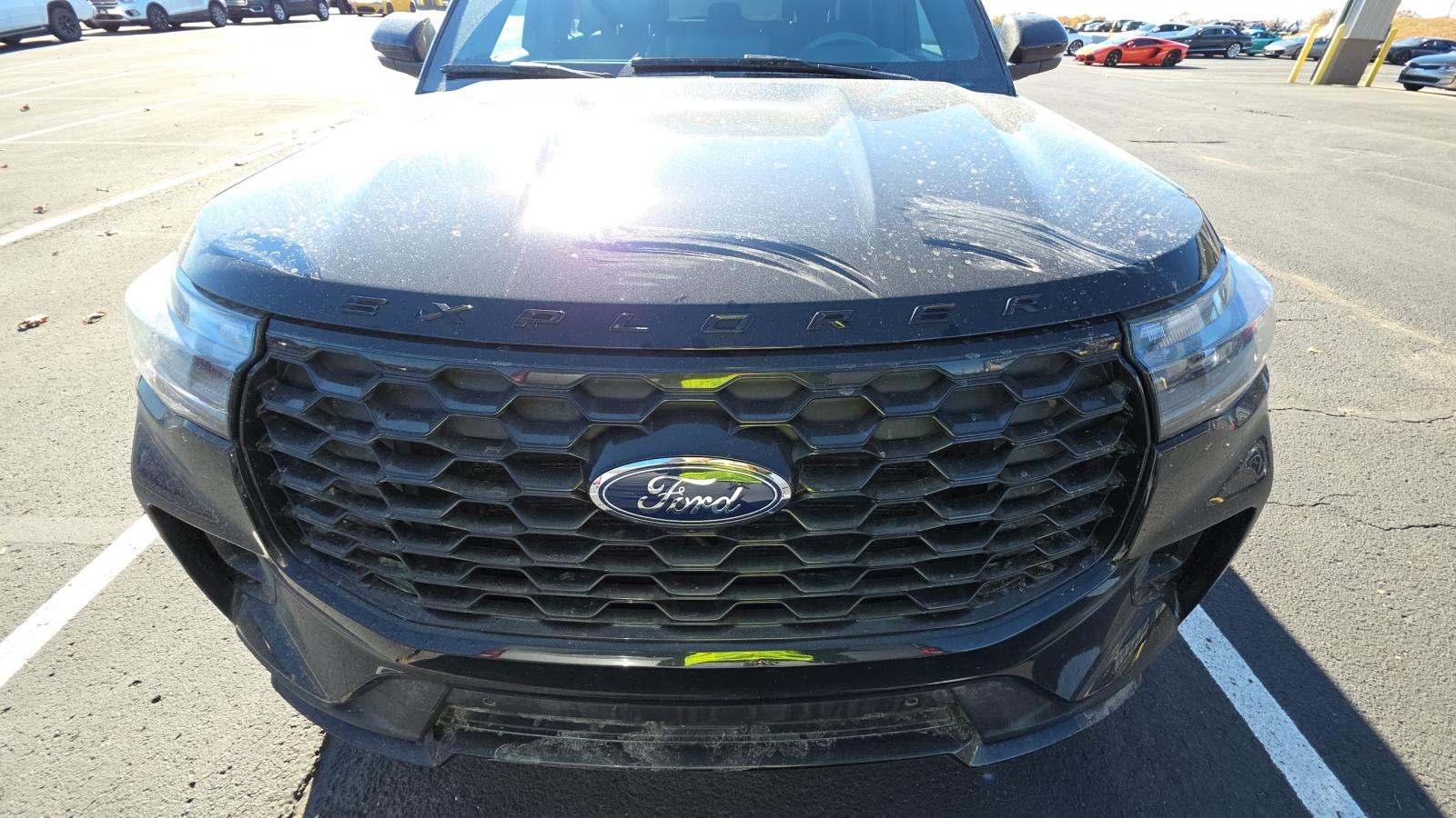 2025 Ford Explorer ST-Line AWD