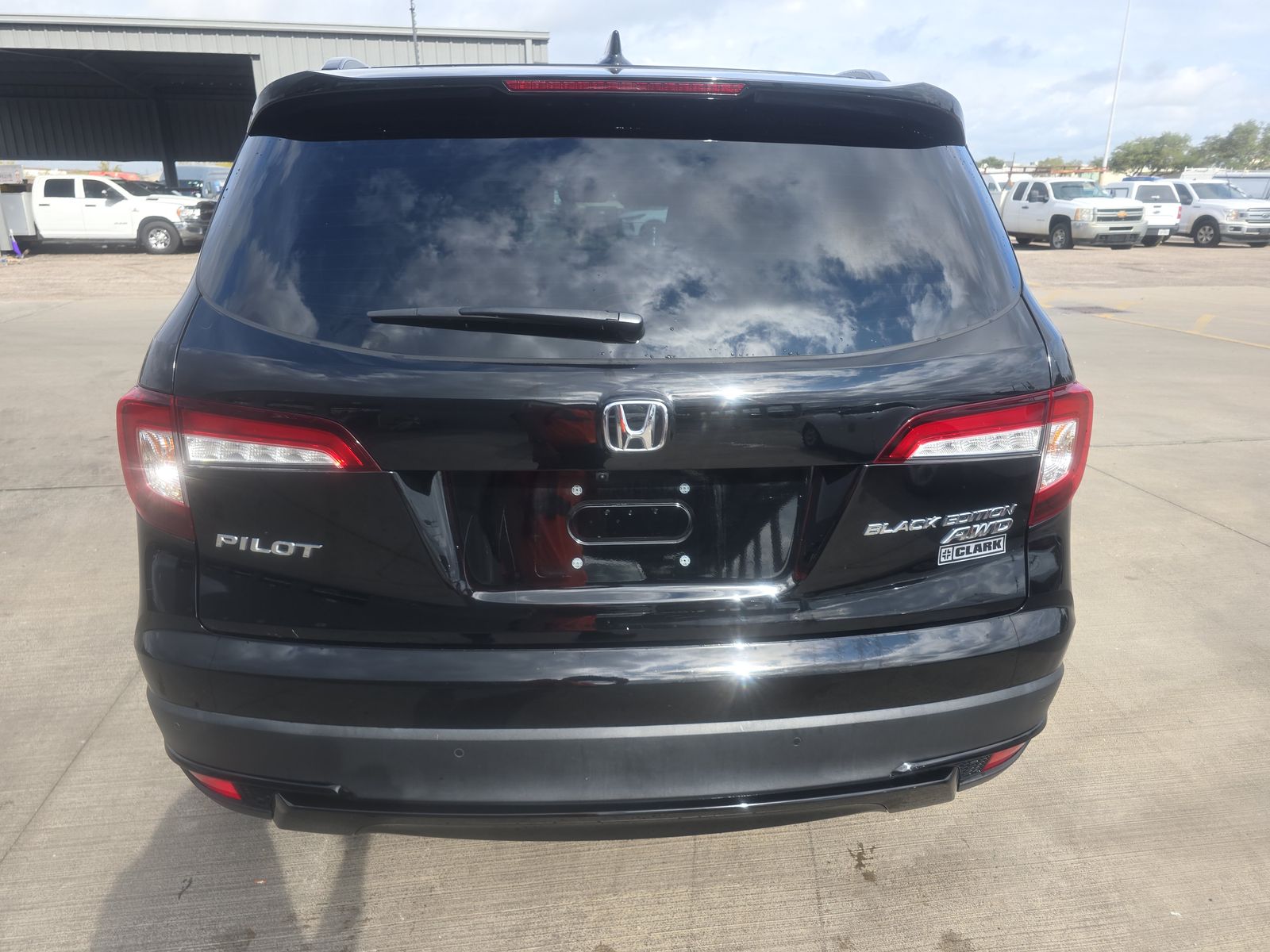 2022 Honda Pilot Black Edition AWD