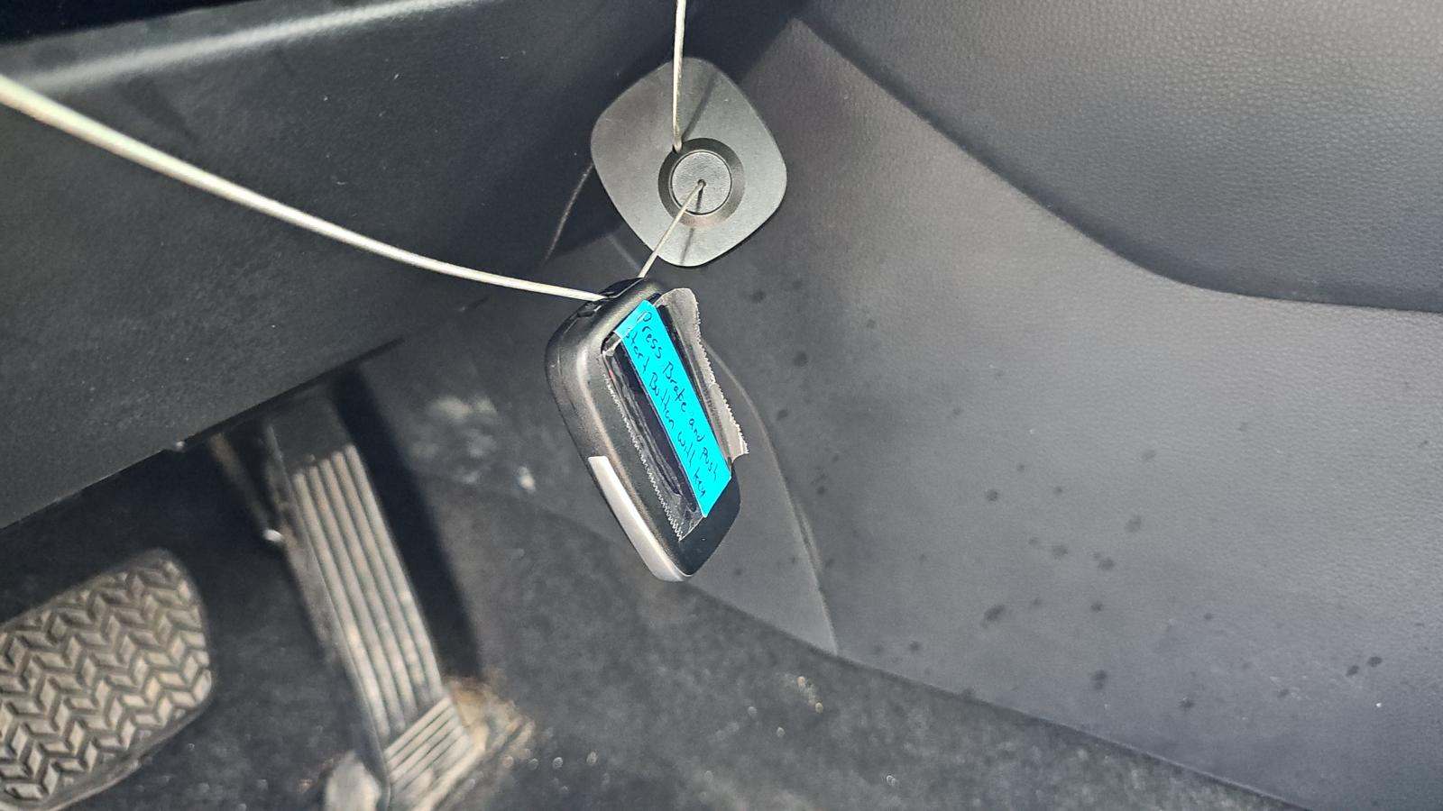 2025 Toyota RAV4 XLE FWD