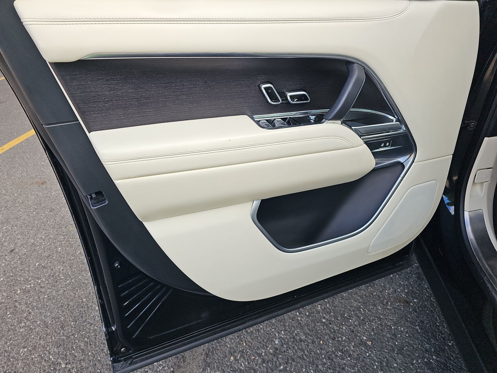 2023 Land Rover Range Rover SE AWD