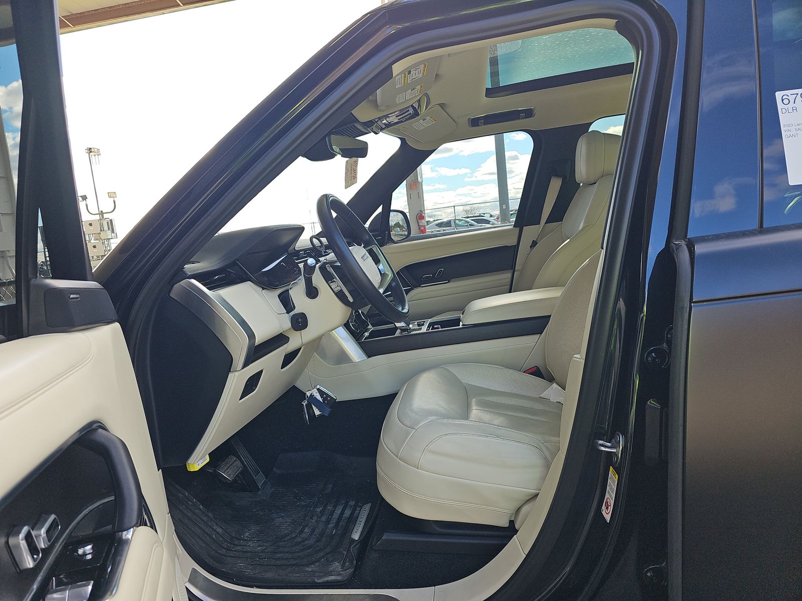 2023 Land Rover Range Rover SE AWD