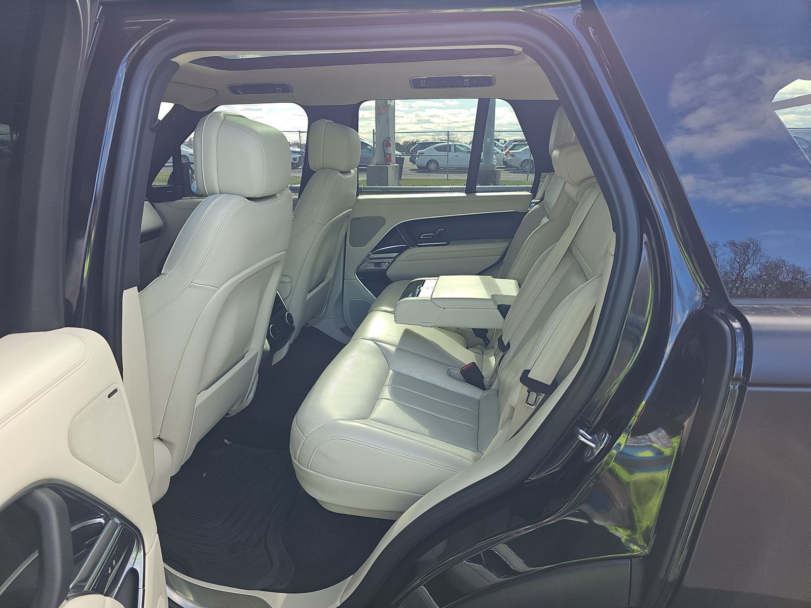 2023 Land Rover Range Rover SE AWD