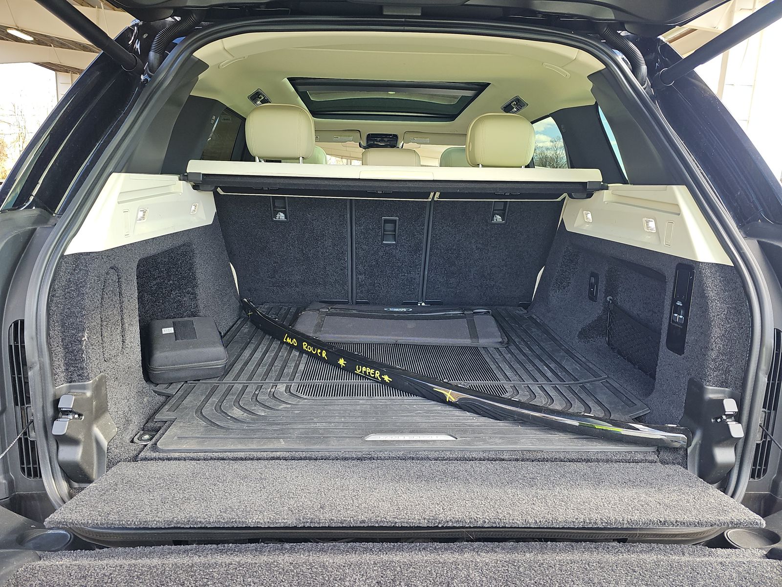 2023 Land Rover Range Rover SE AWD