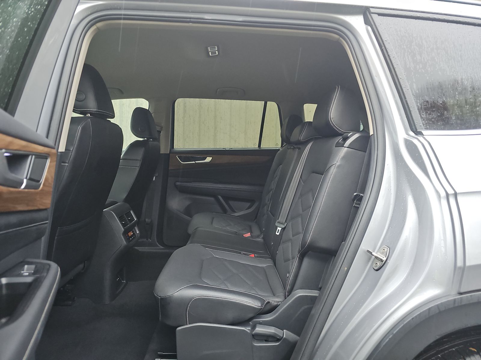 2024 Volkswagen Atlas 2.0T SE AWD