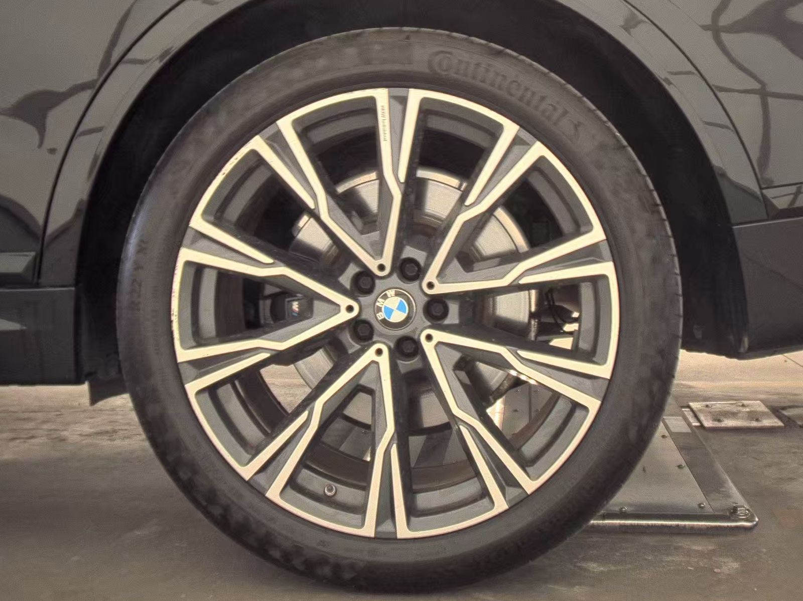 2022 BMW X7 xDrive40i AWD