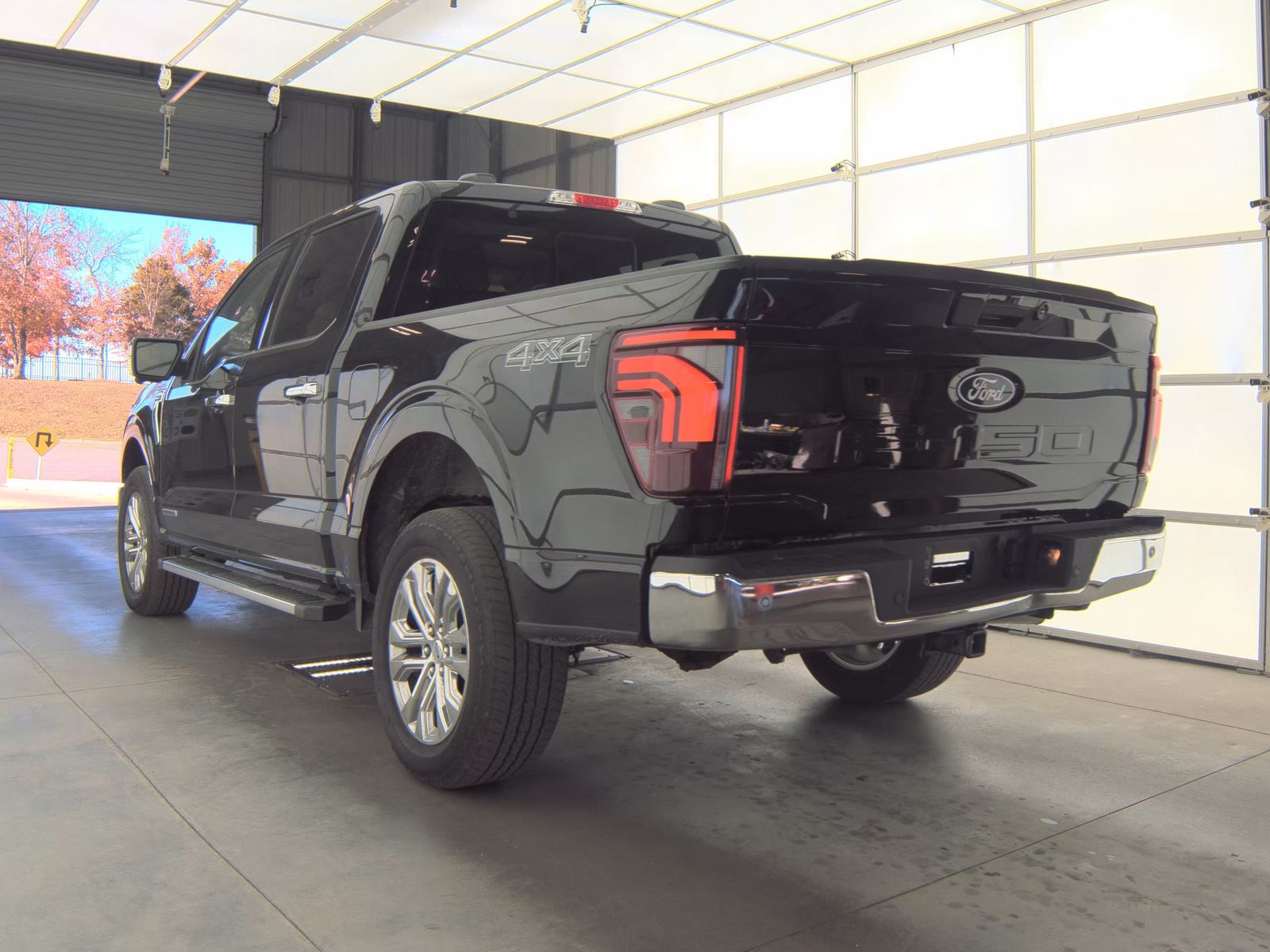2025 Ford F-150 Hybrid Lariat AWD
