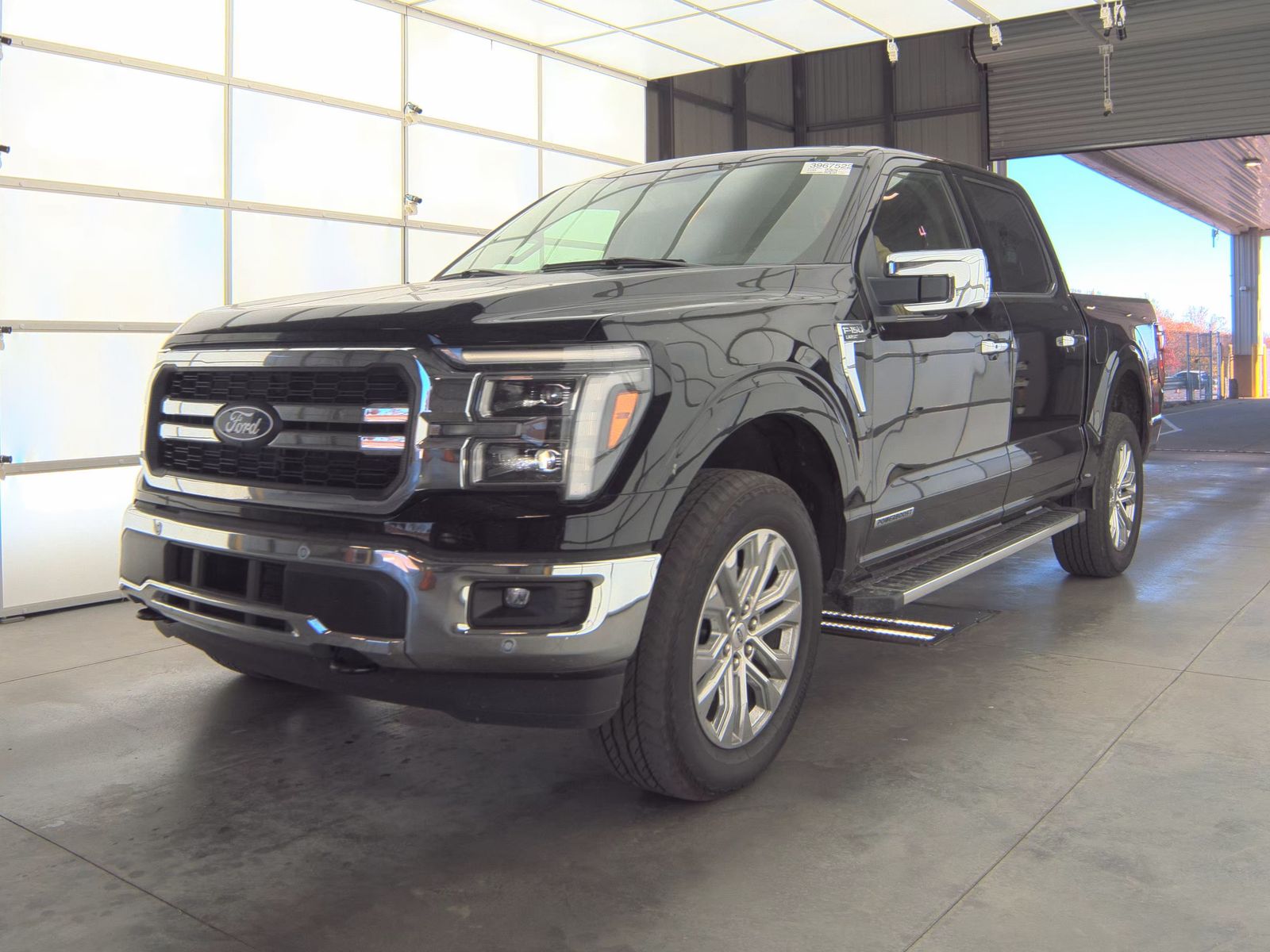 2025 Ford F-150 Hybrid Lariat AWD