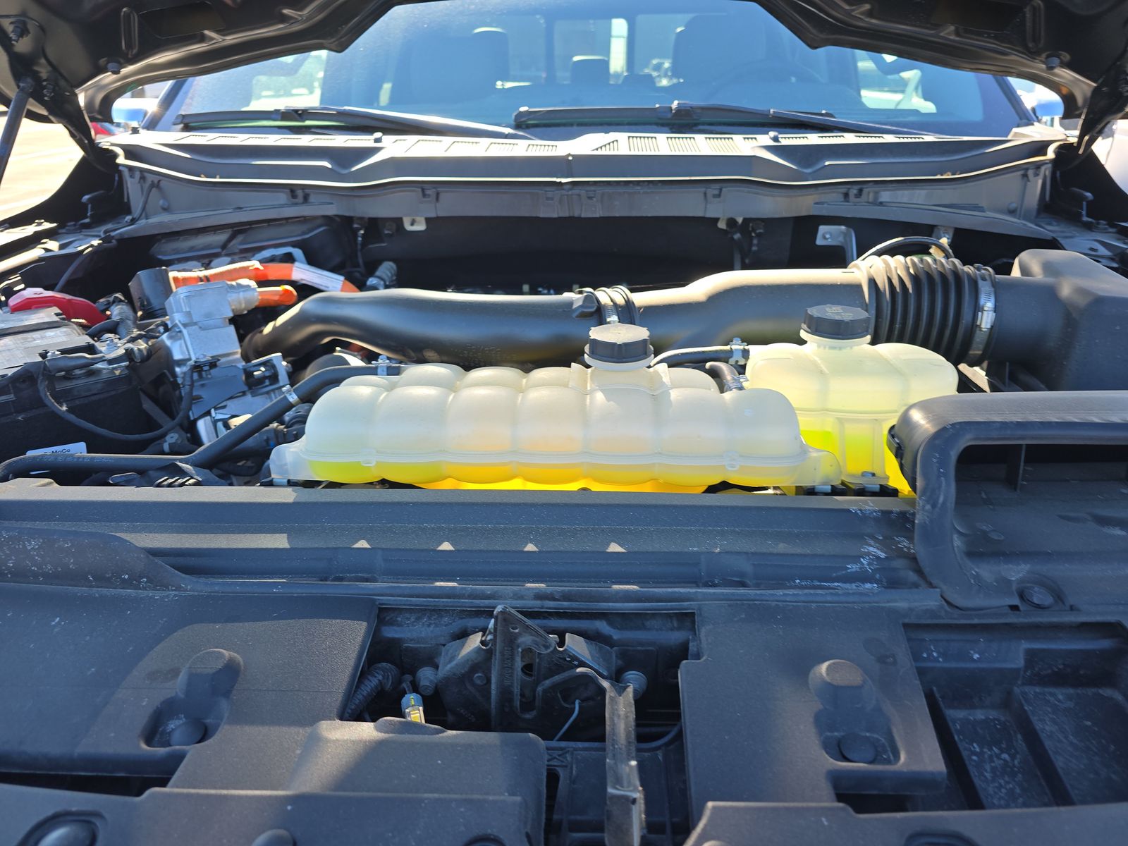 2025 Ford F-150 Hybrid Lariat AWD