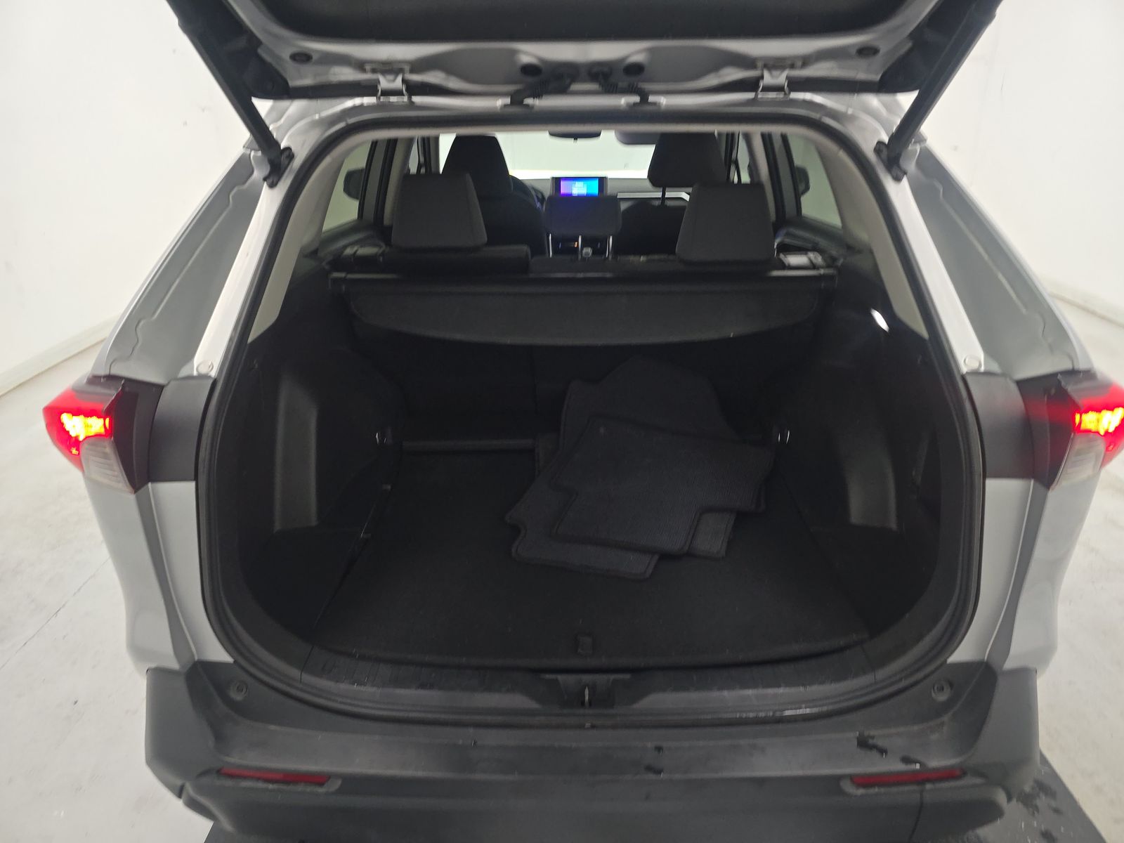 2023 Toyota RAV4 XLE FWD