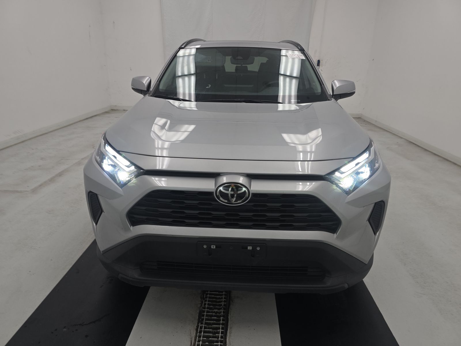 2023 Toyota RAV4 XLE FWD