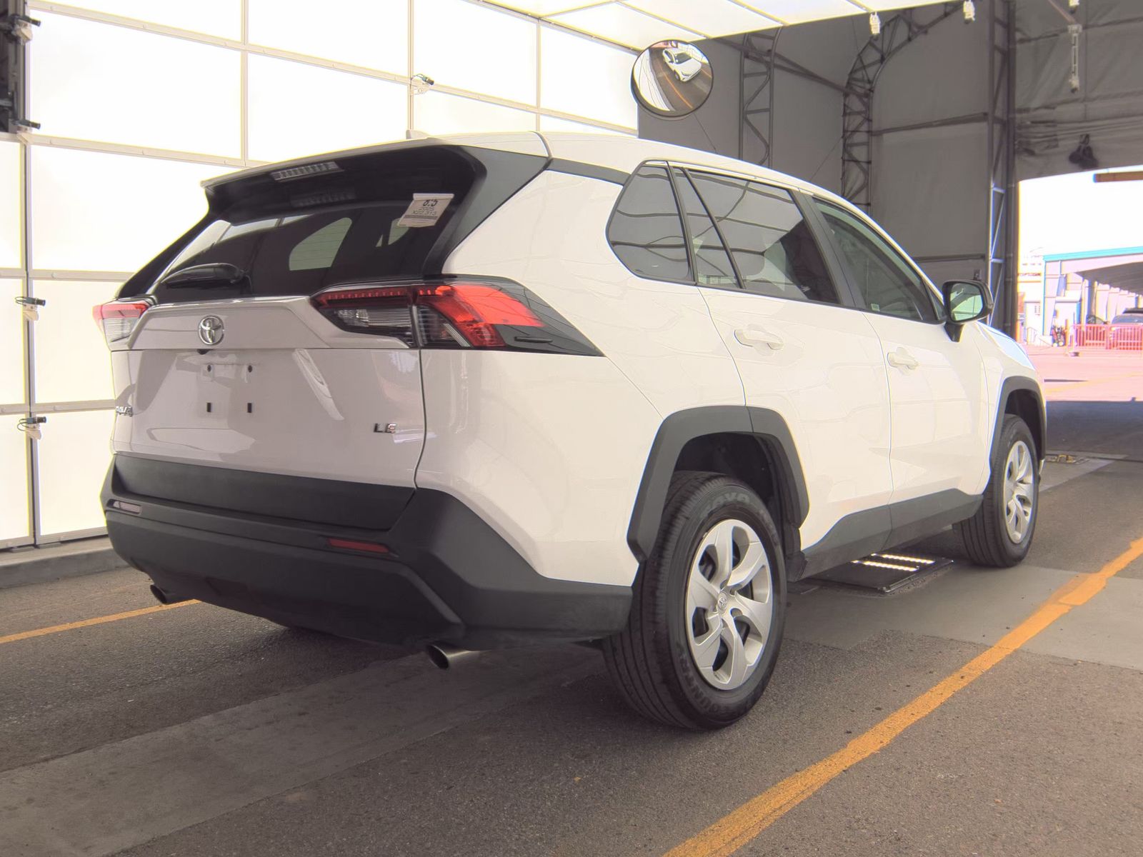 2025 Toyota RAV4 LE FWD