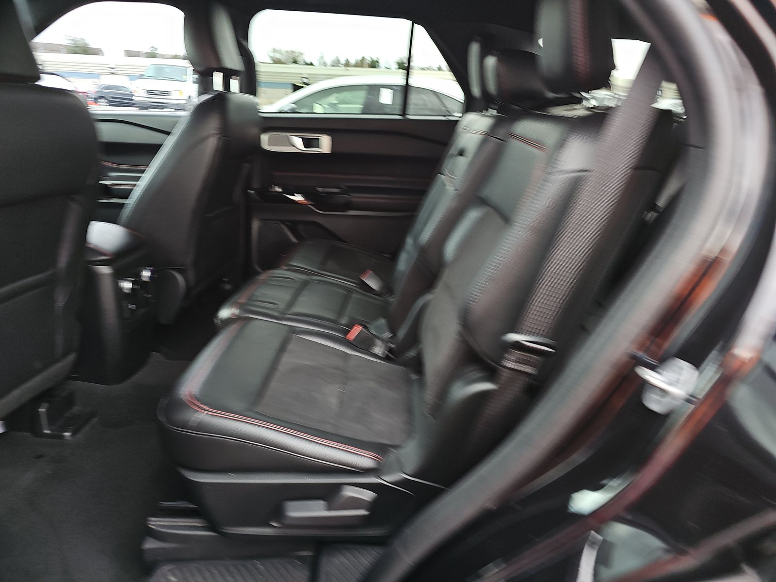 2022 Ford Explorer ST-Line AWD