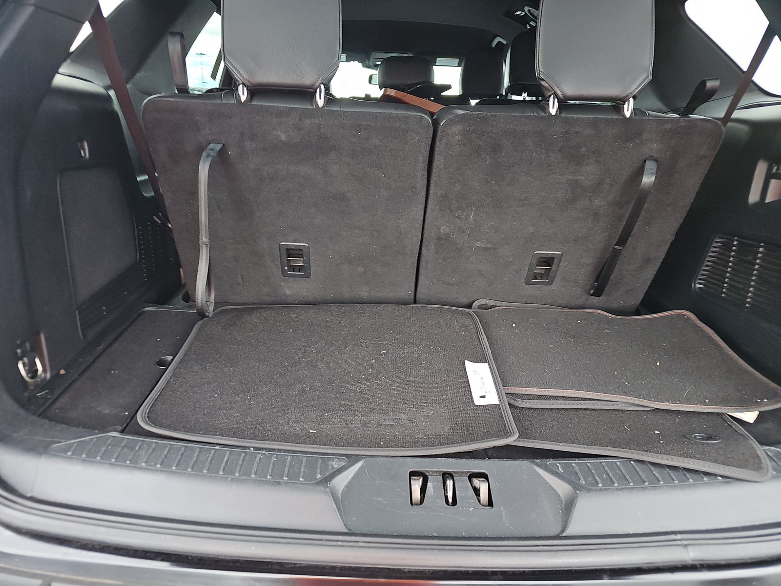 2022 Ford Explorer ST-Line AWD