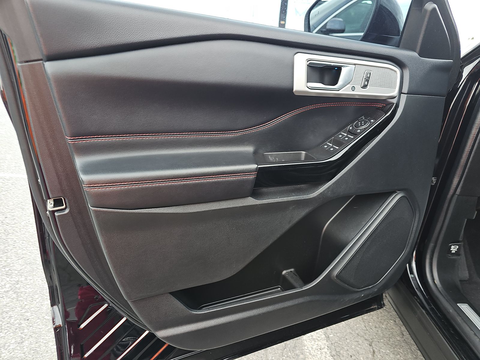 2022 Ford Explorer ST-Line AWD