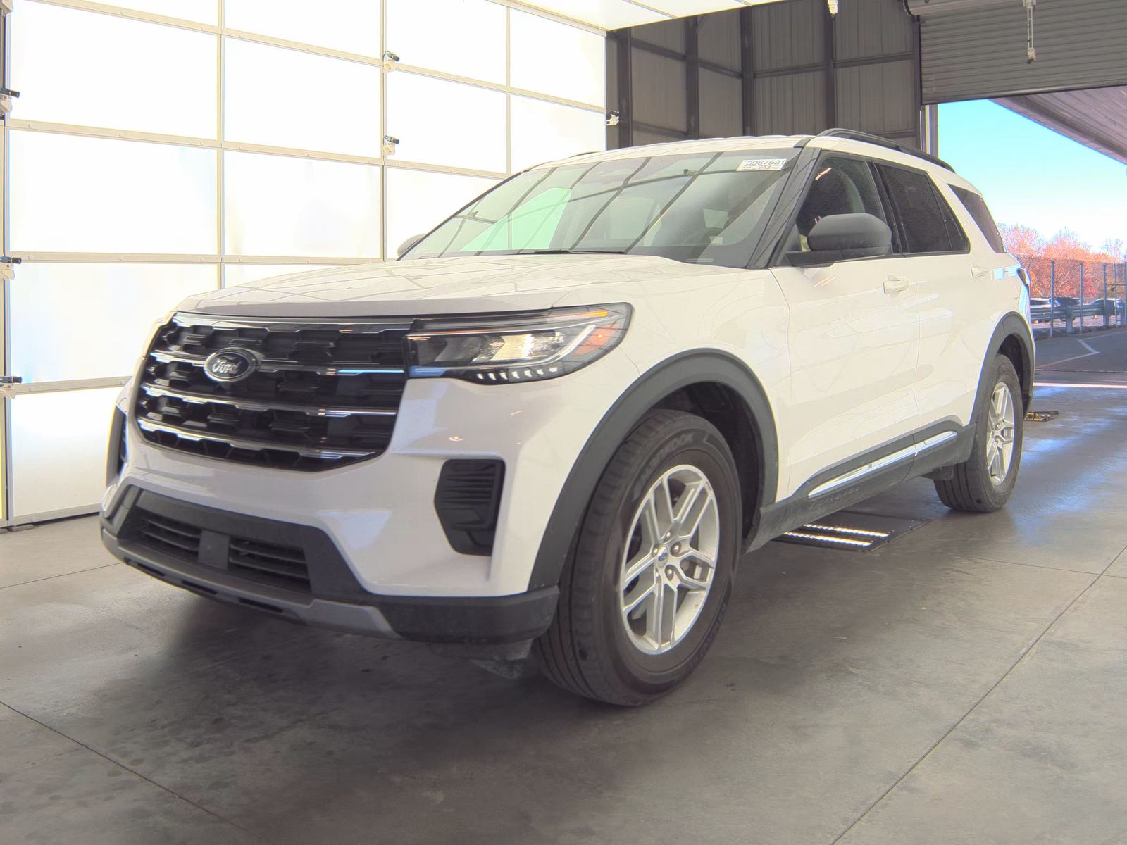 2025 Ford Explorer Active AWD