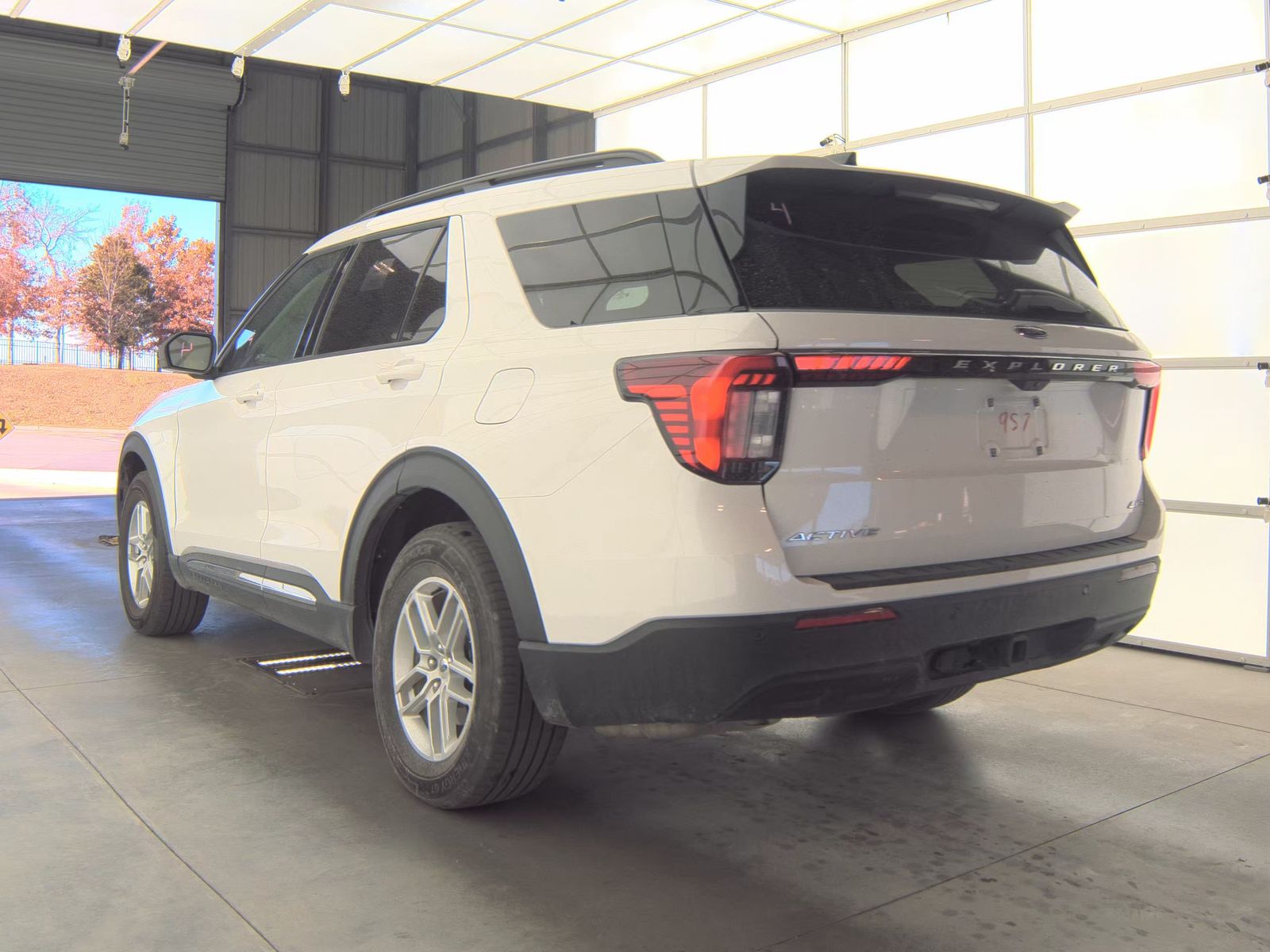 2025 Ford Explorer Active AWD