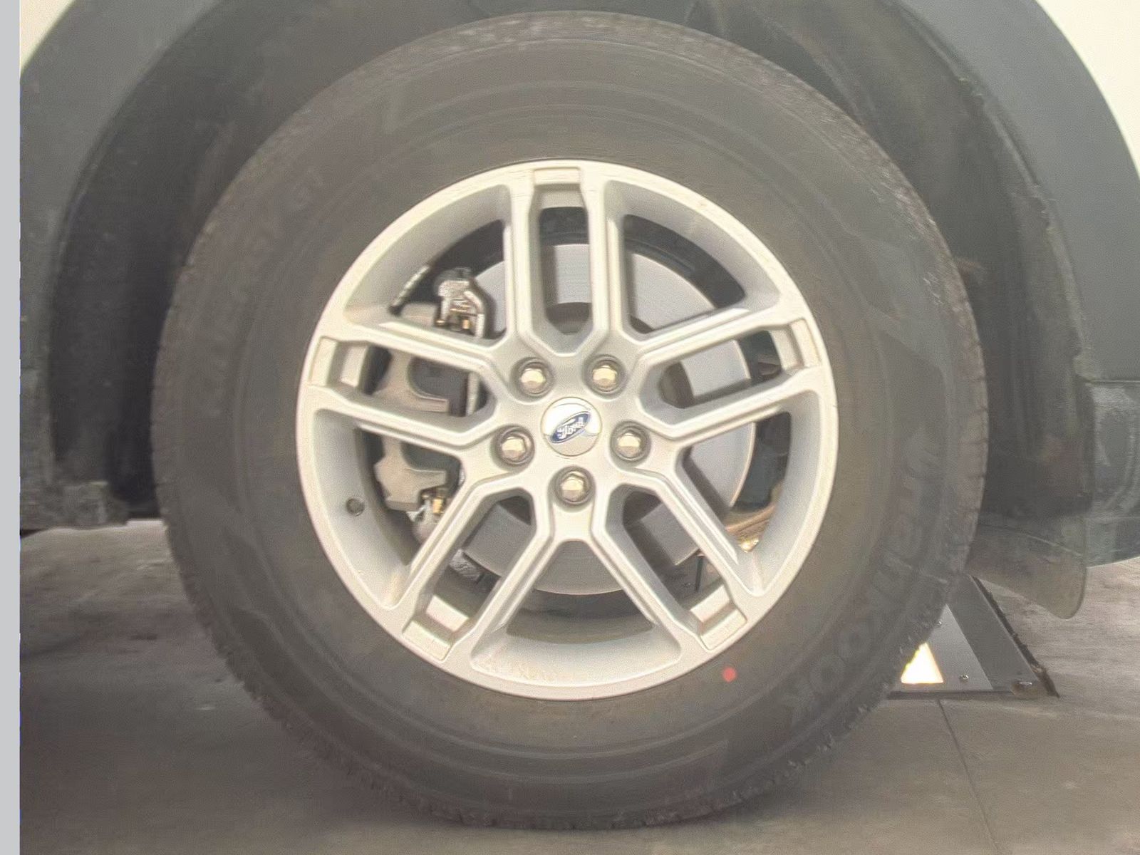 2025 Ford Explorer Active AWD