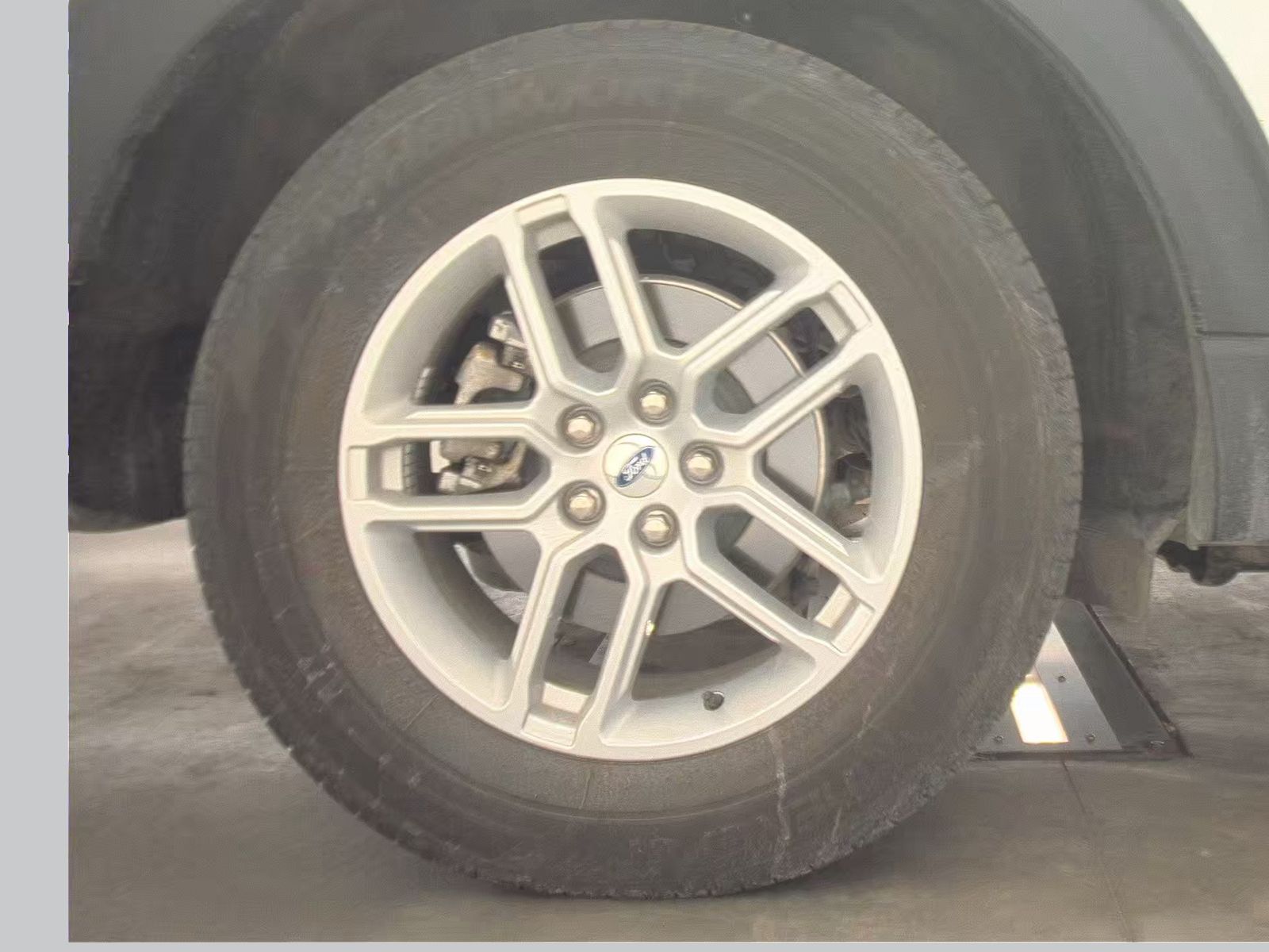 2025 Ford Explorer Active AWD