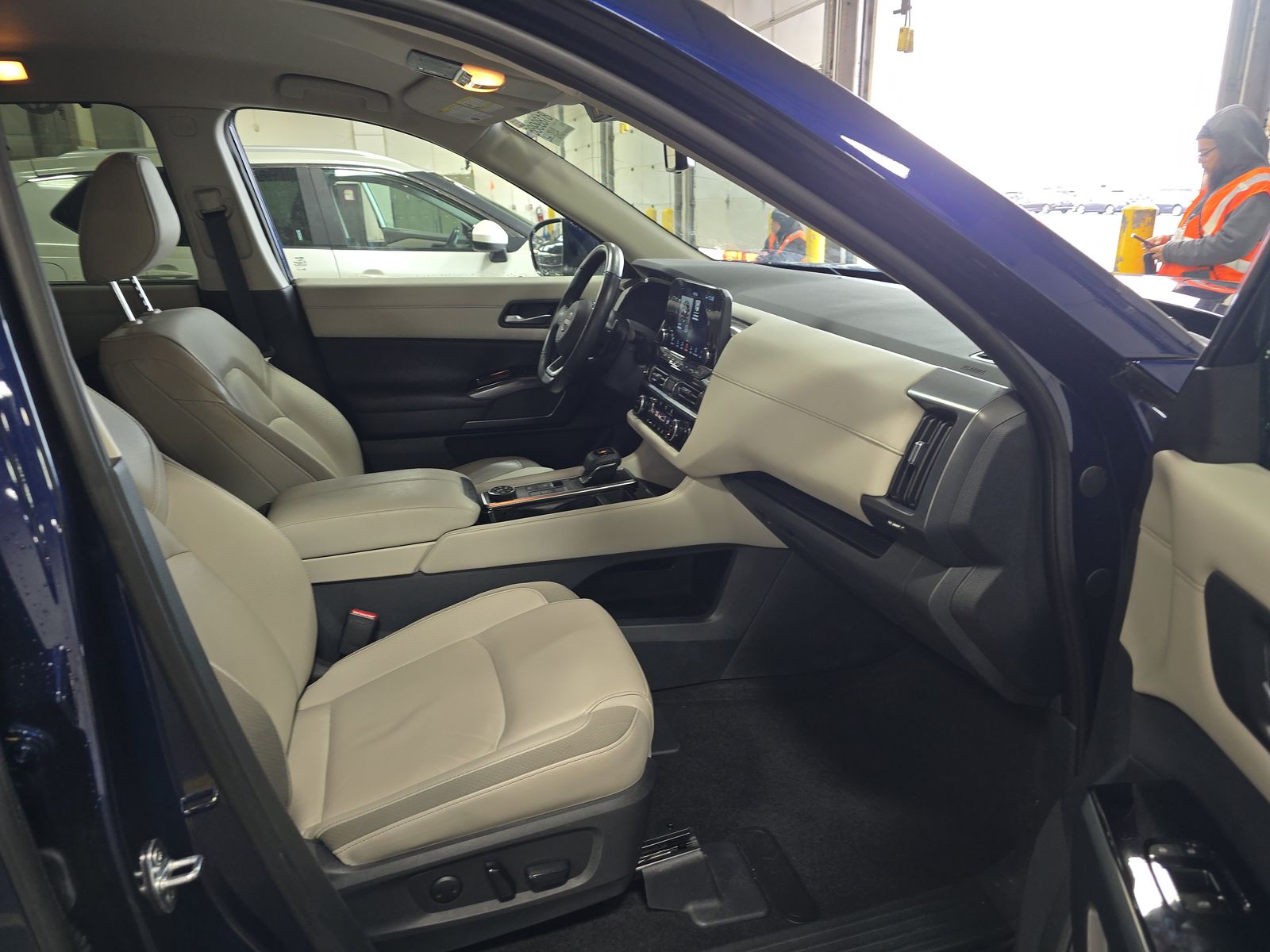 2023 Nissan Pathfinder SL AWD