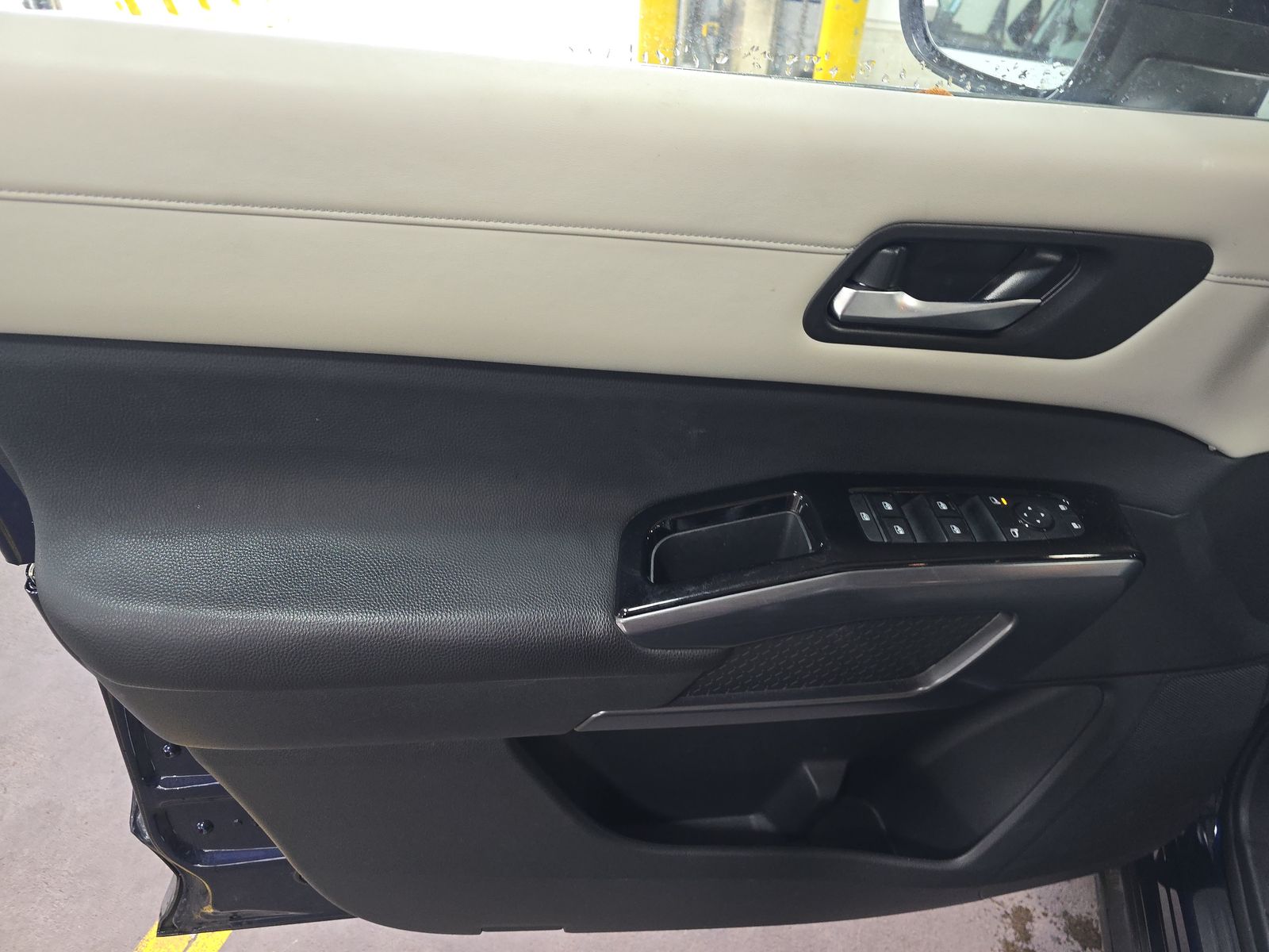 2023 Nissan Pathfinder SL AWD