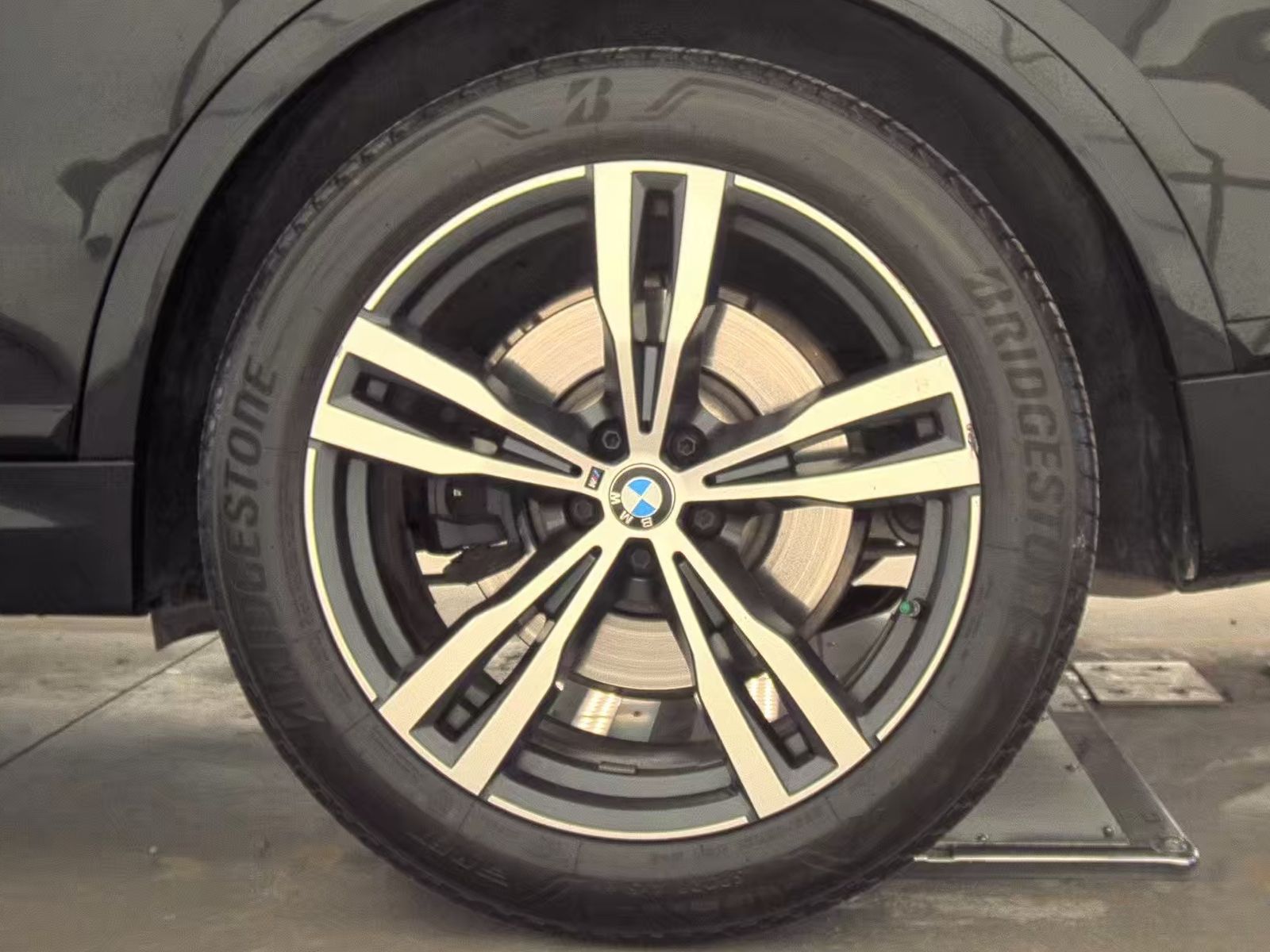 2023 BMW X7 xDrive40i AWD