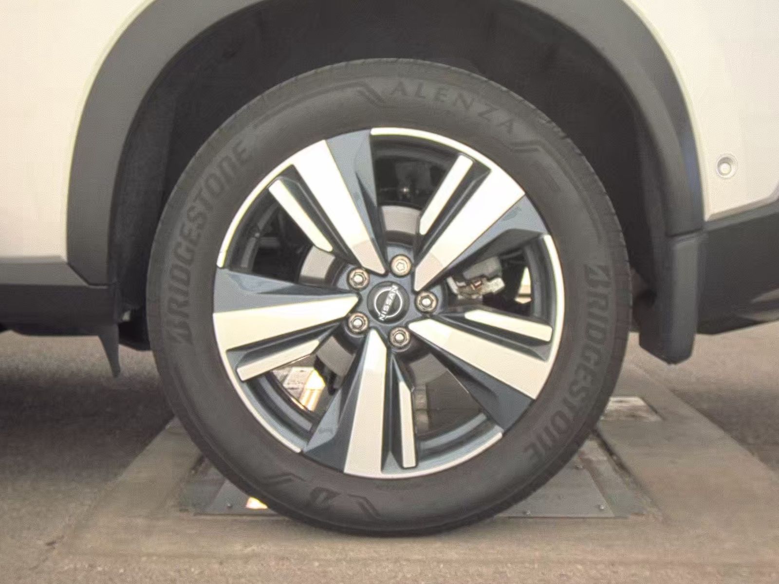 2023 Nissan Rogue Platinum AWD