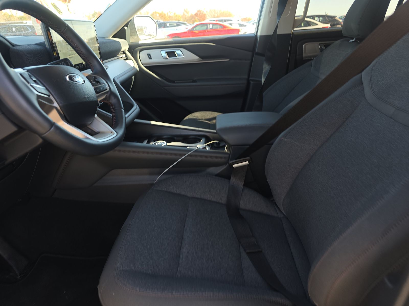 2025 Ford Explorer Active AWD