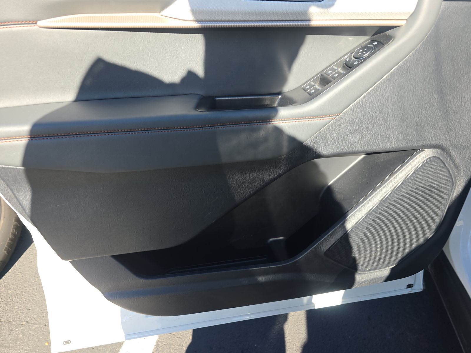 2025 Ford Explorer Active AWD