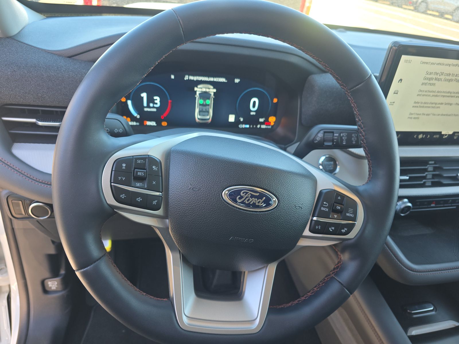 2025 Ford Explorer Active AWD