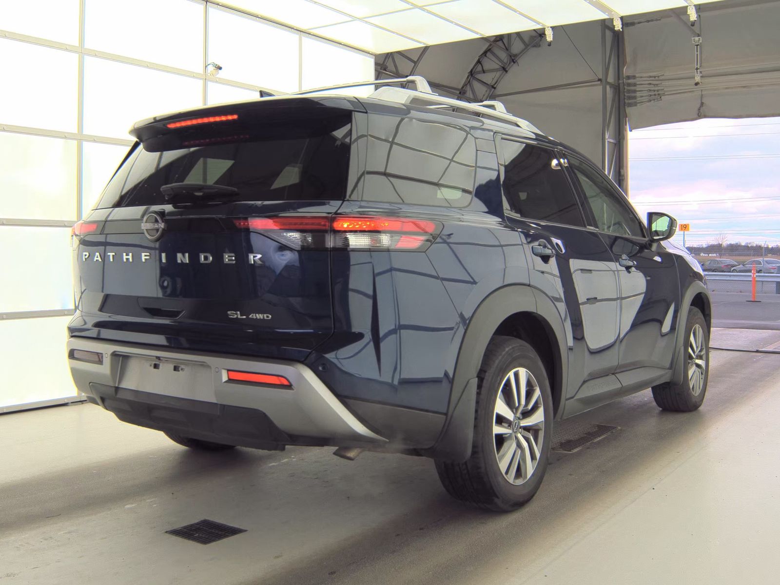 2023 Nissan Pathfinder SL AWD
