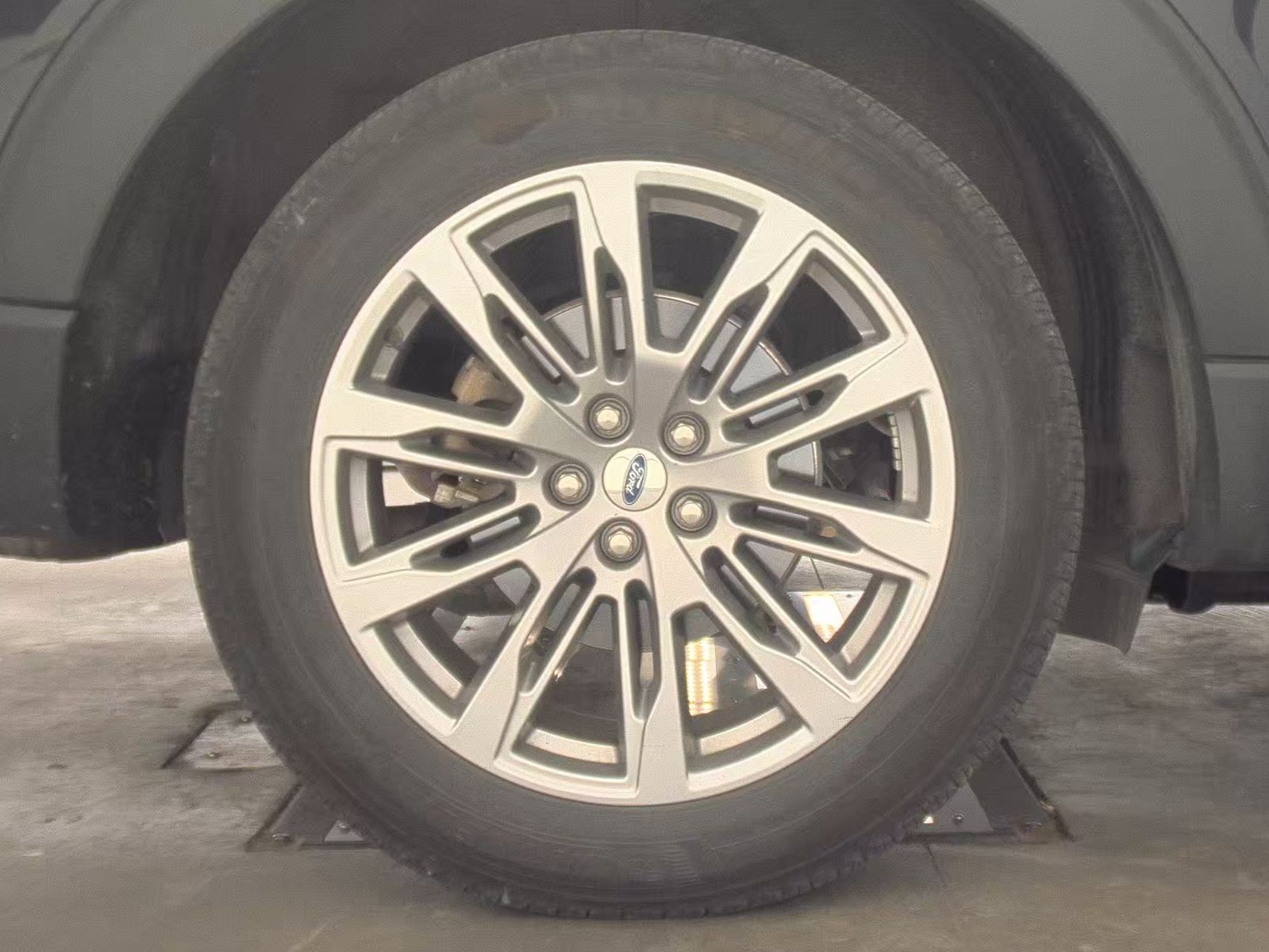 2025 Ford Explorer Platinum RWD