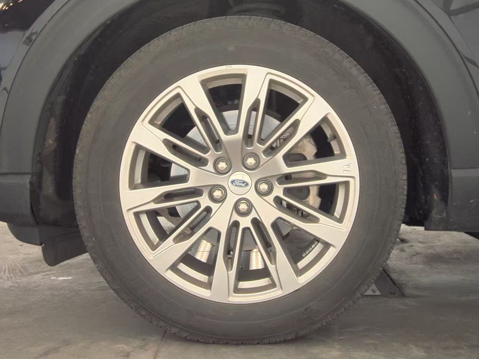 2025 Ford Explorer Platinum RWD