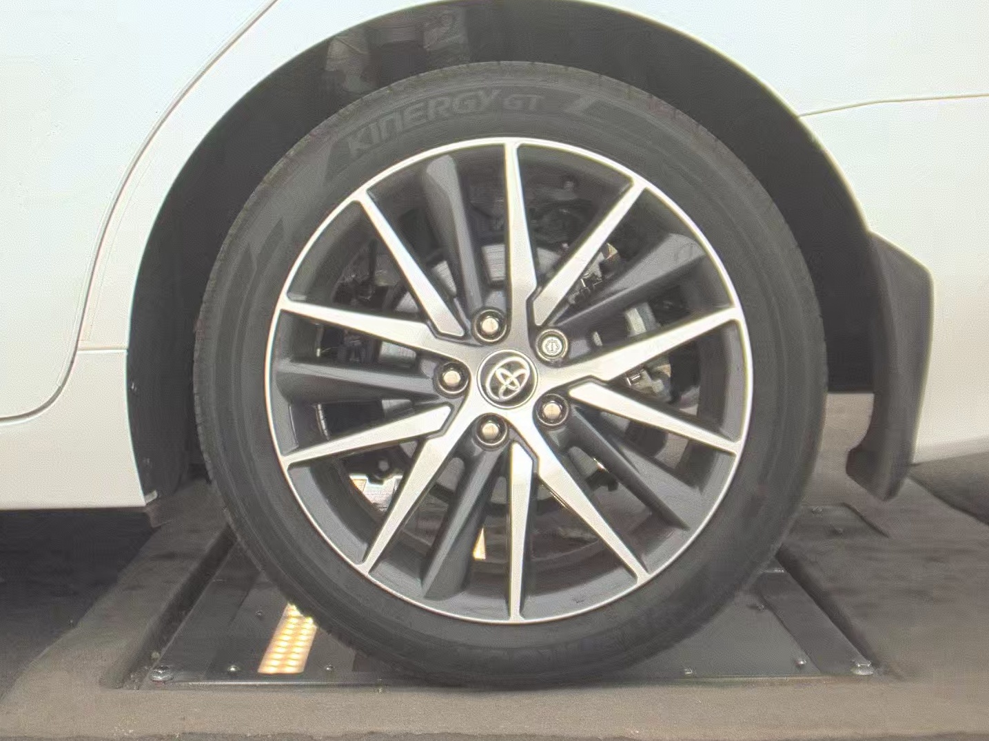 2023 Toyota Camry XLE AWD