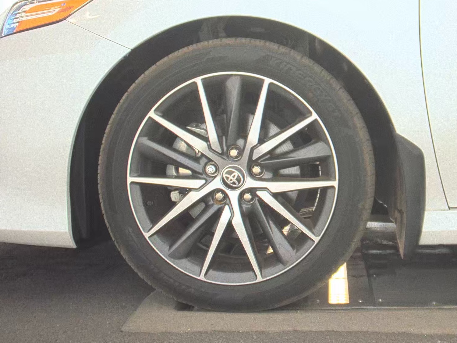 2023 Toyota Camry XLE AWD