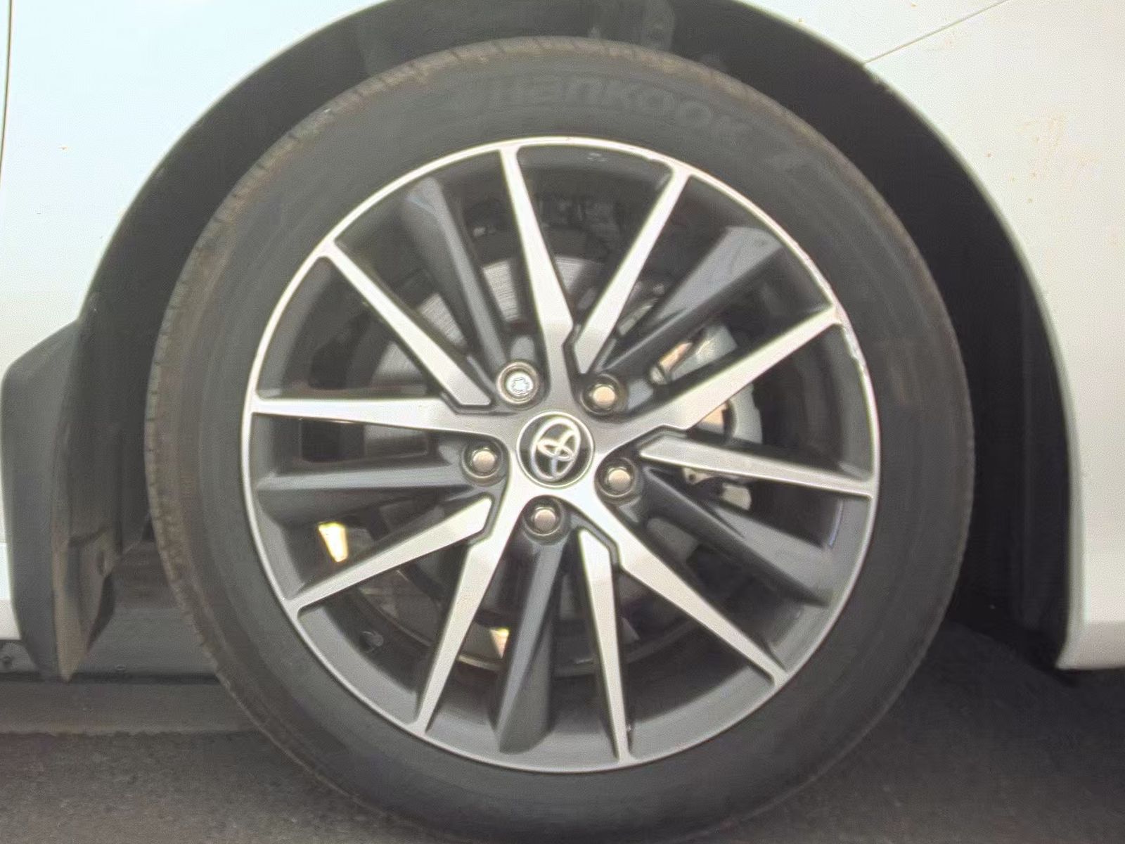 2023 Toyota Camry XLE AWD