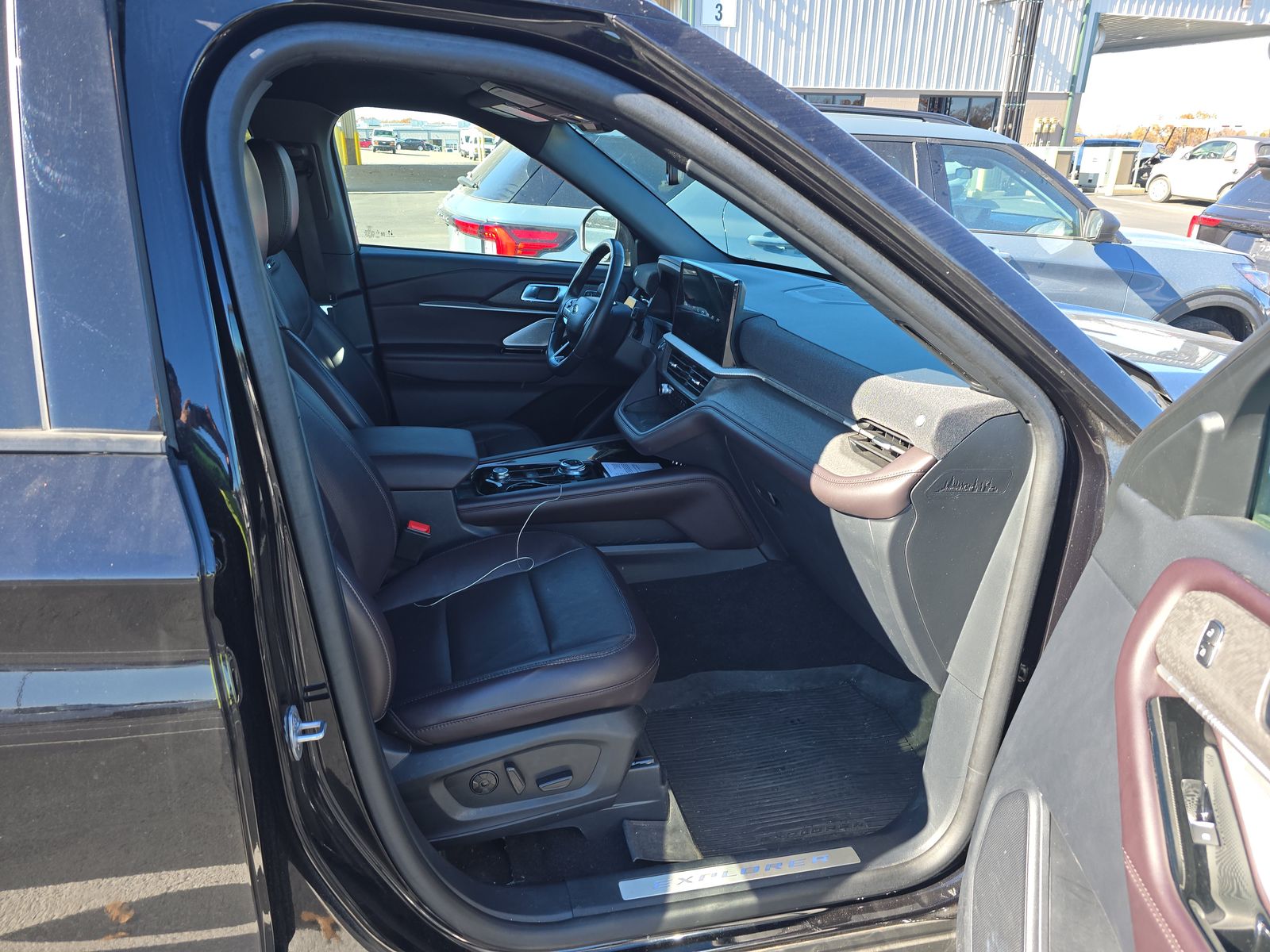 2025 Ford Explorer Platinum RWD