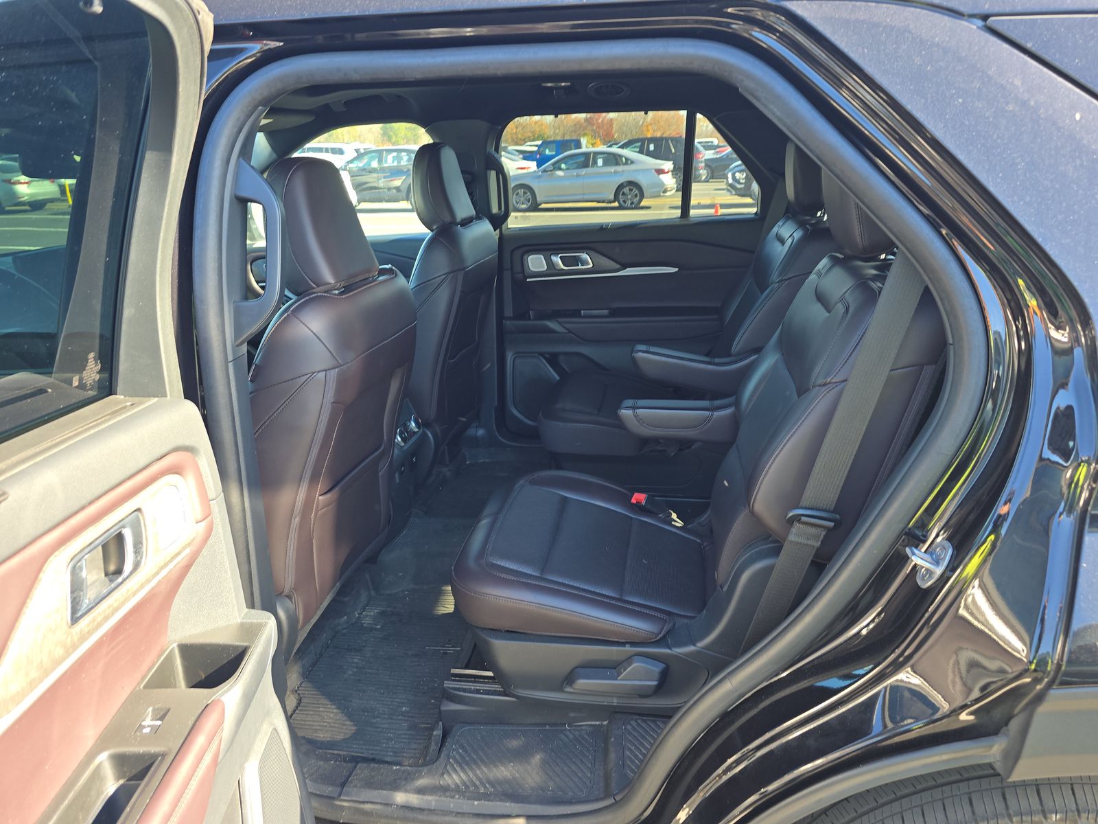 2025 Ford Explorer Platinum RWD