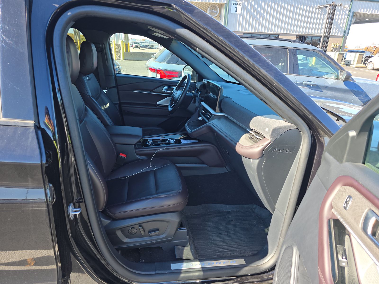 2025 Ford Explorer Platinum RWD