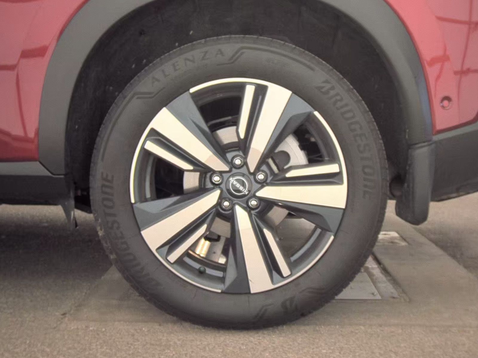 2023 Nissan Rogue SL FWD