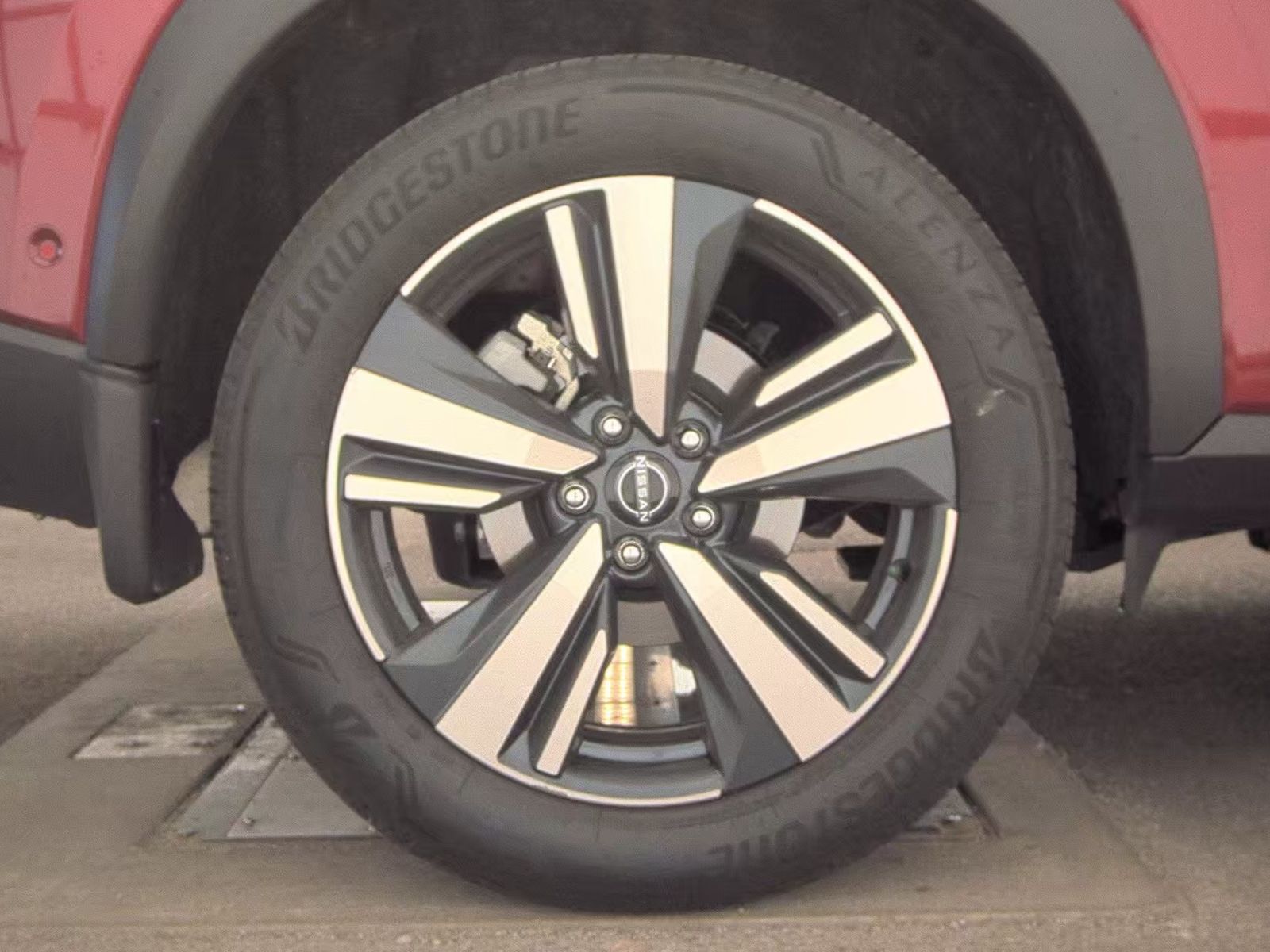 2023 Nissan Rogue SL FWD