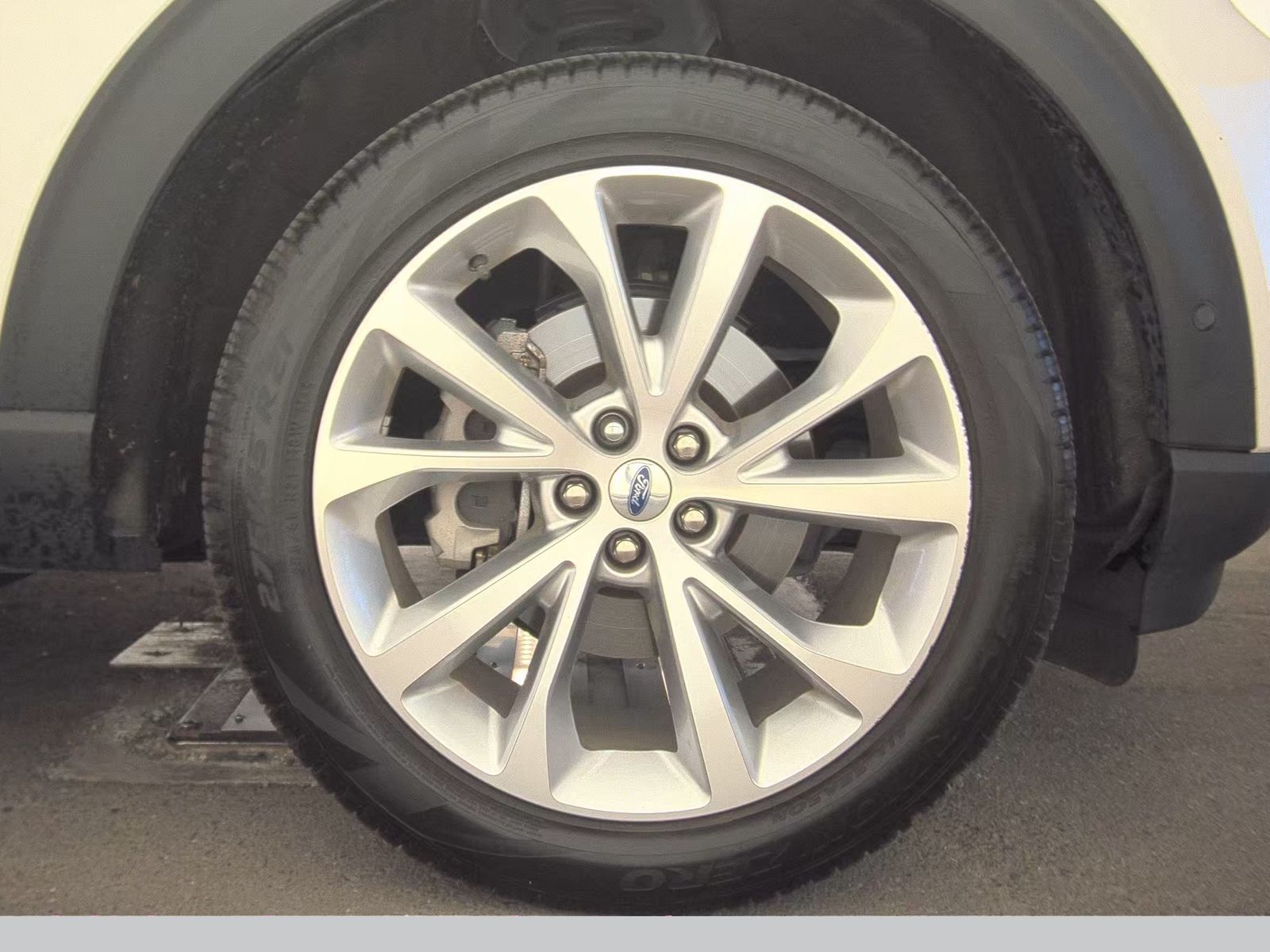 2023 Ford Explorer Platinum AWD